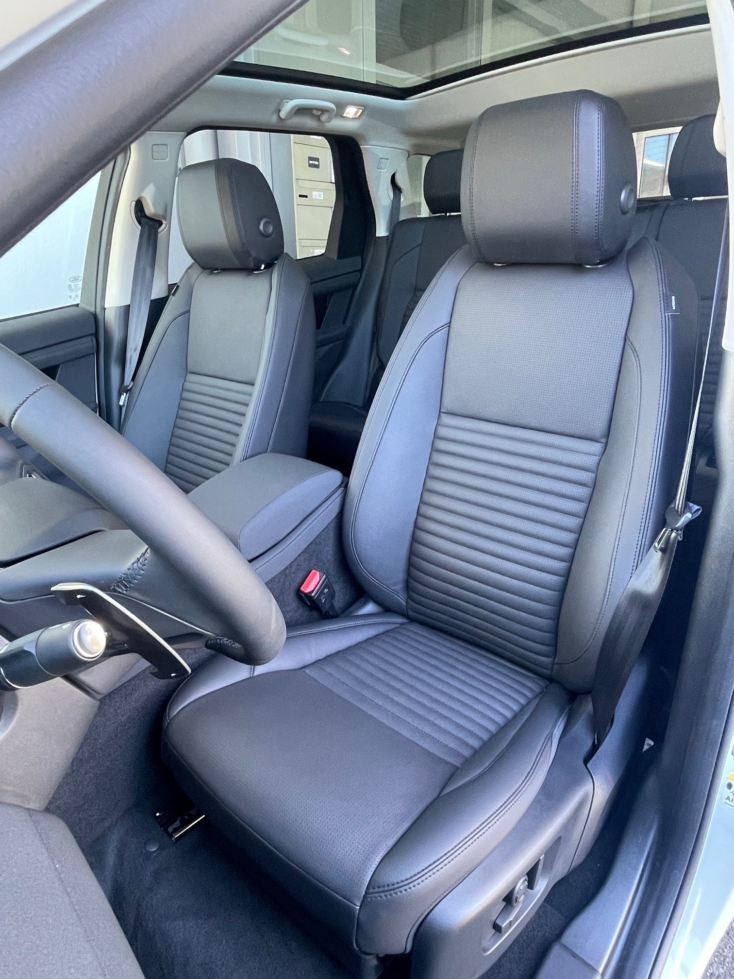 LAND ROVER Discovery Sport 2.0 D I4 200 S-image-19