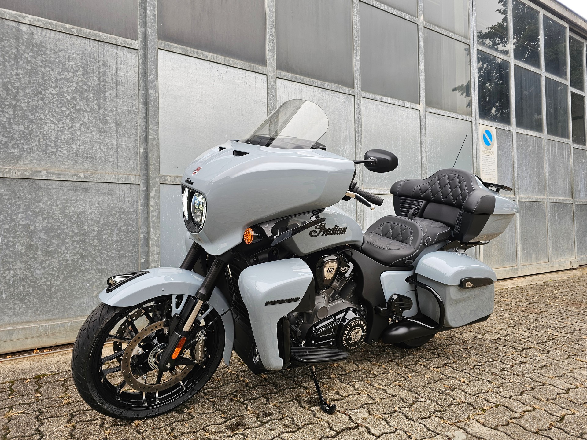 INDIAN Roadmaster Power Plus Dark Horse-image-2