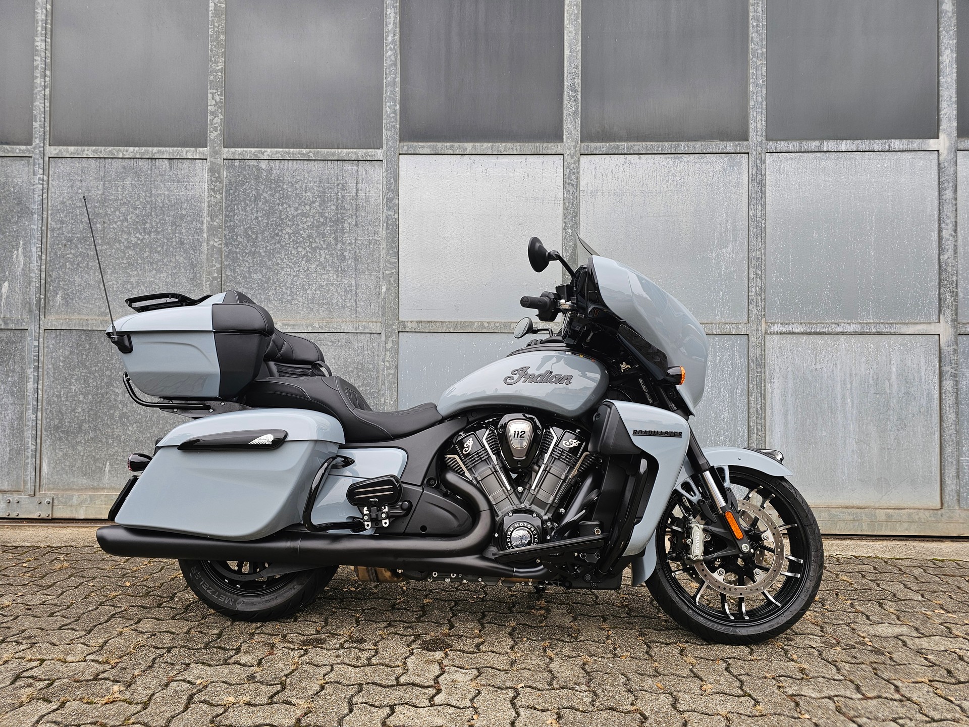 INDIAN Roadmaster Power Plus Dark Horse-image-0