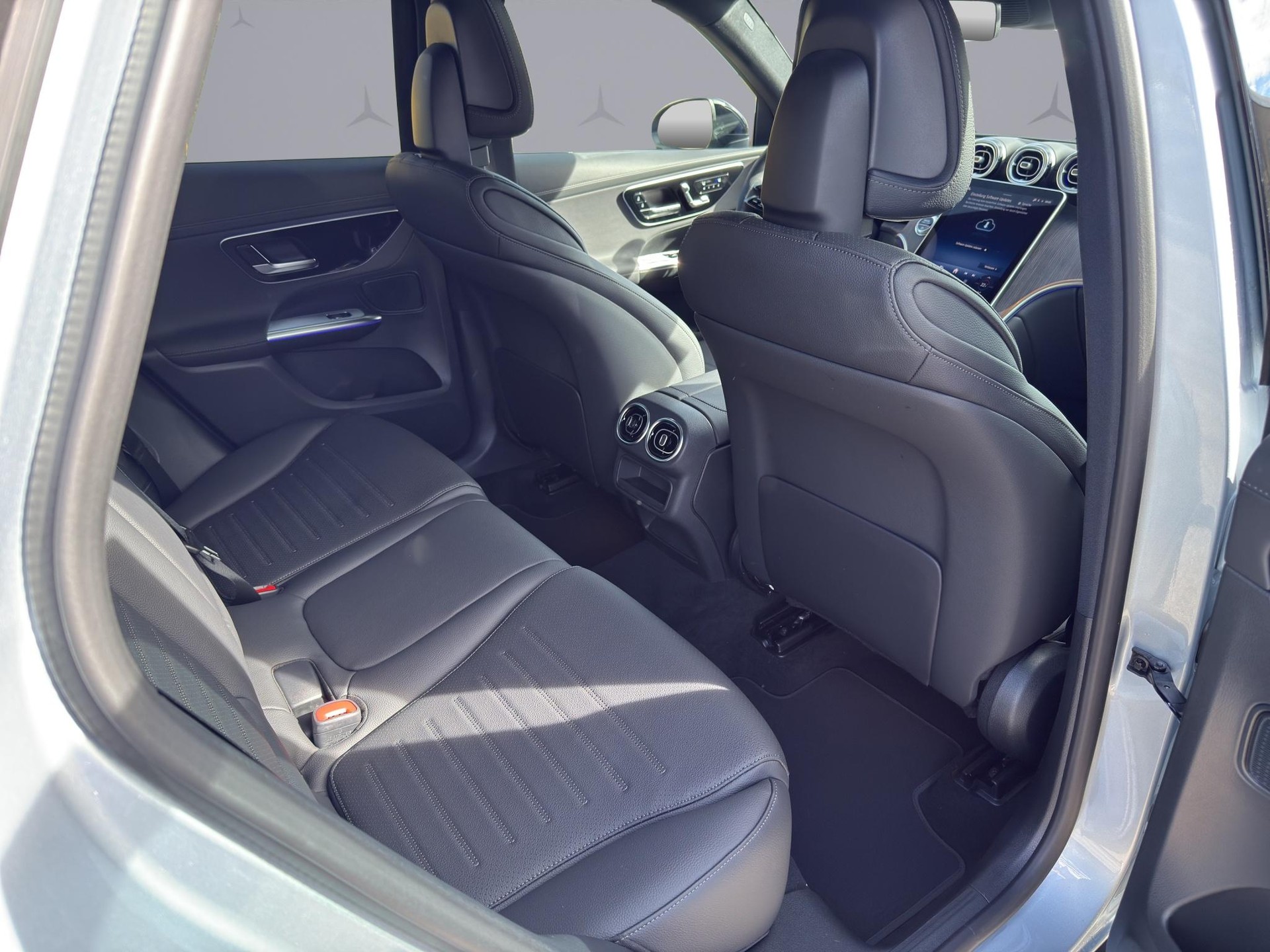 MERCEDES-BENZ GLC 450 d AMG Line 4matic-image-17