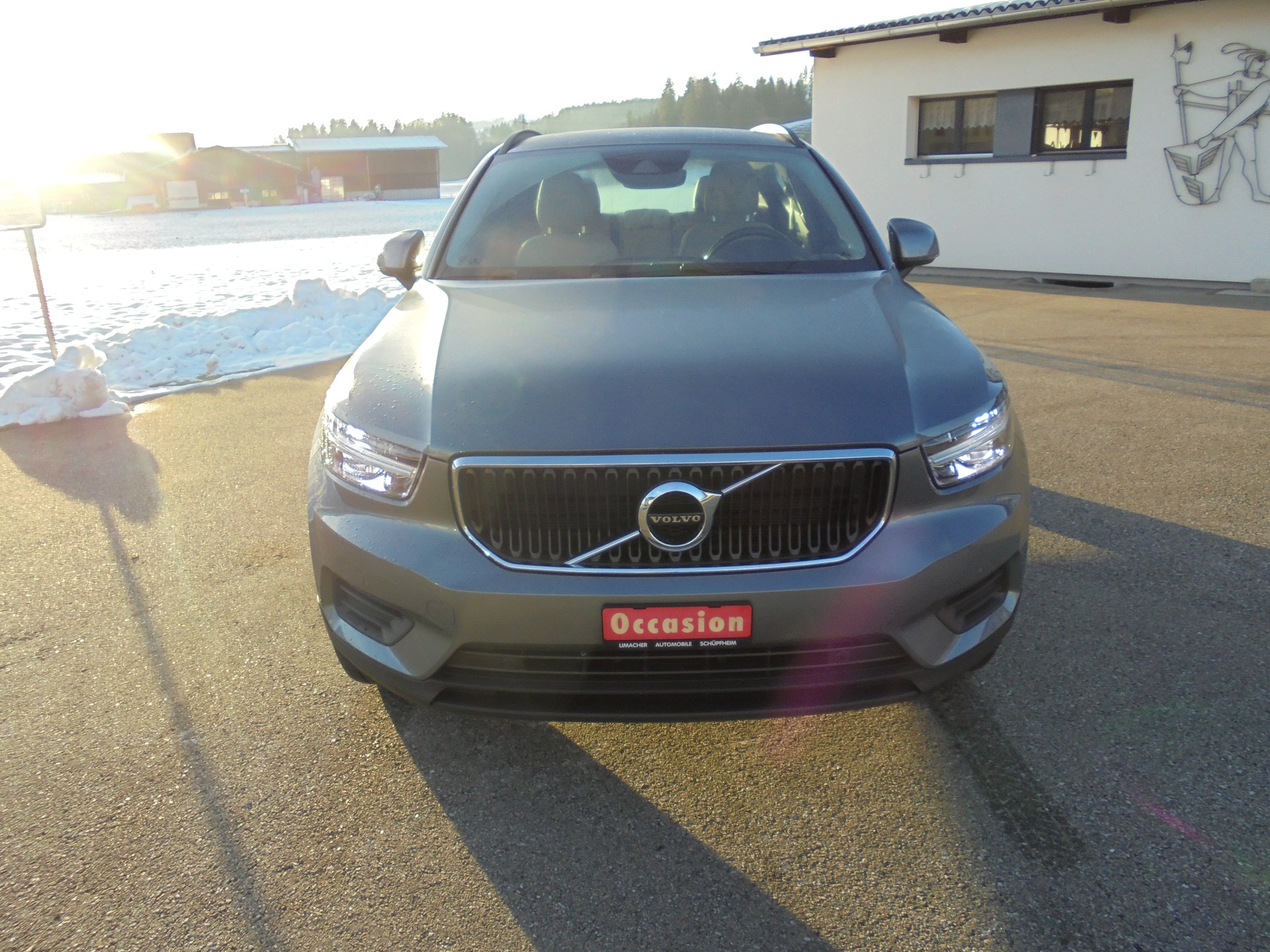 VOLVO XC40 D4 AWD Momentum Geartronic-showroom-element-1
