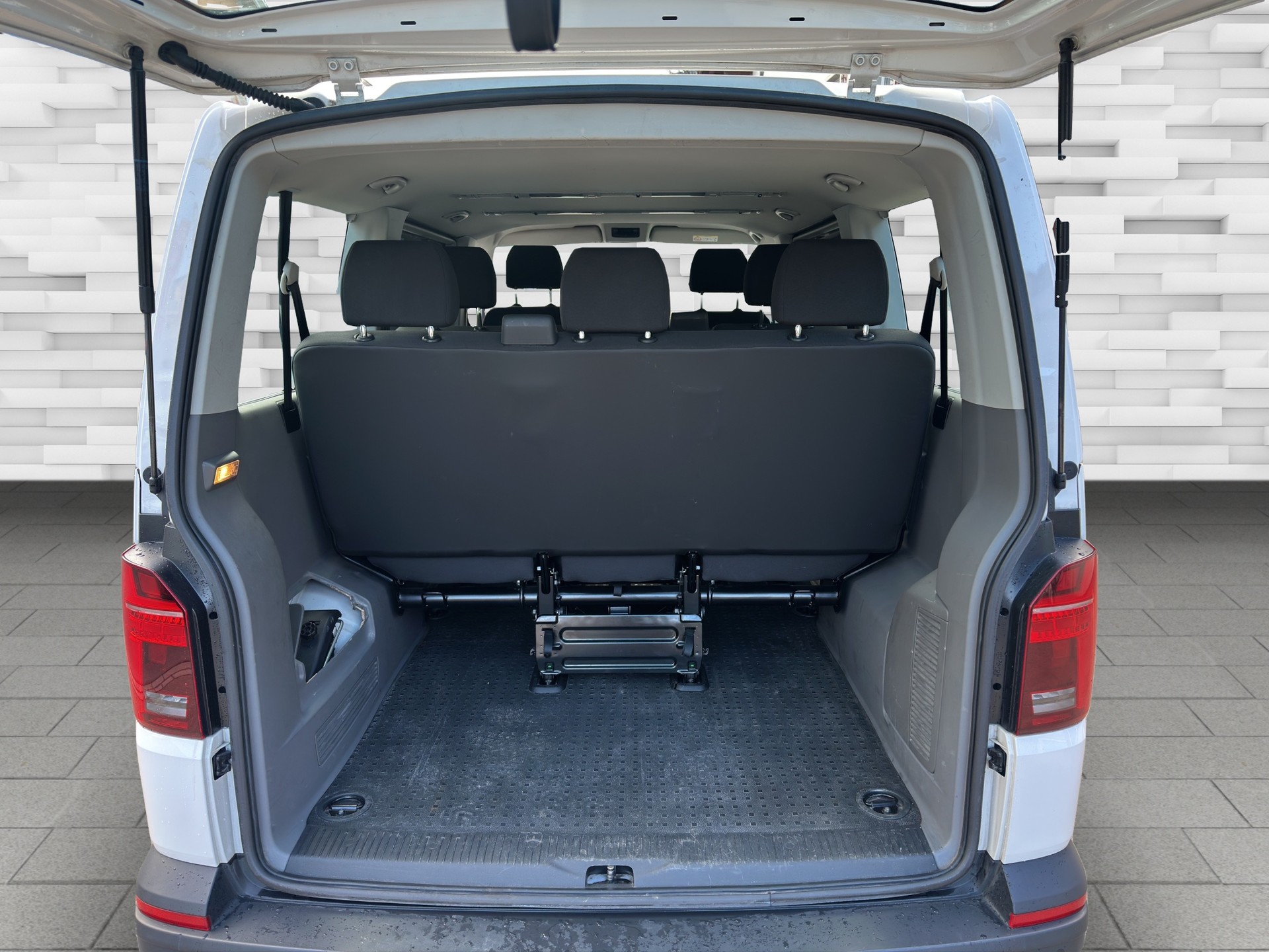 VW T6.1 2.0 TDI 4Motion-image-9