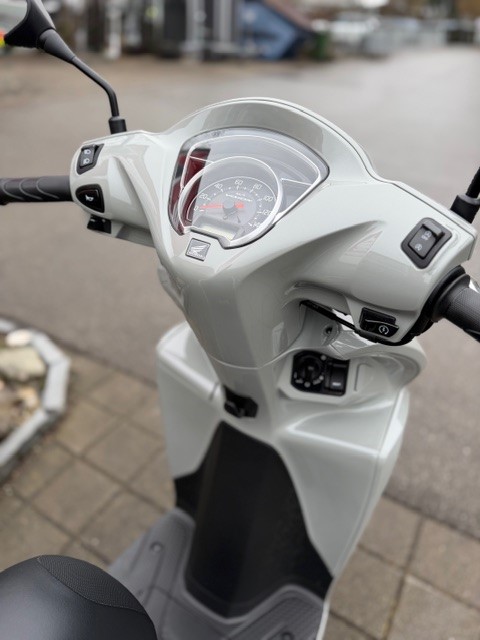 HONDA NSC Vision 110-image-6