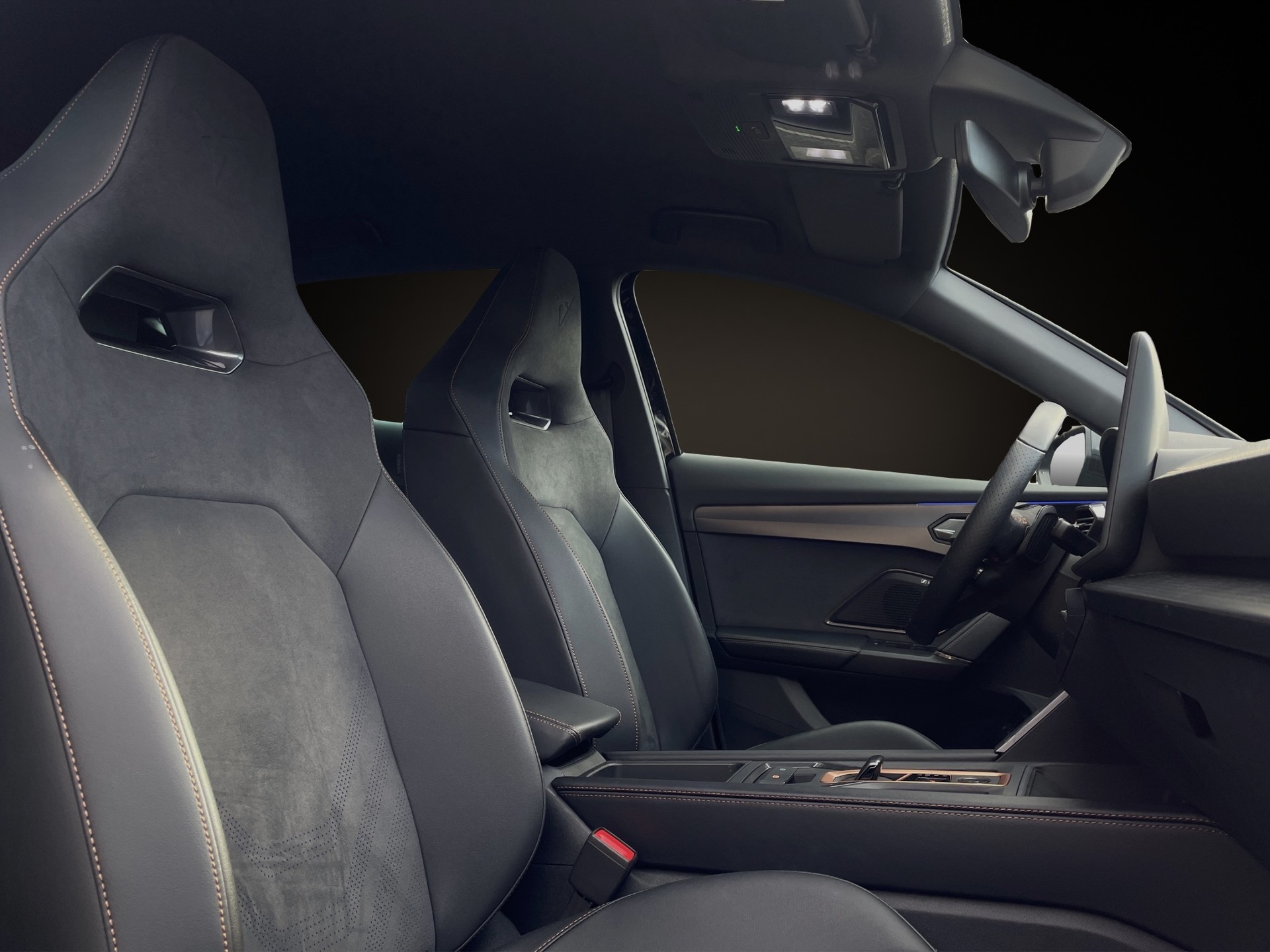 CUPRA Formentor 1.5 e-HYBRID pHEV VZ DSG-image-16