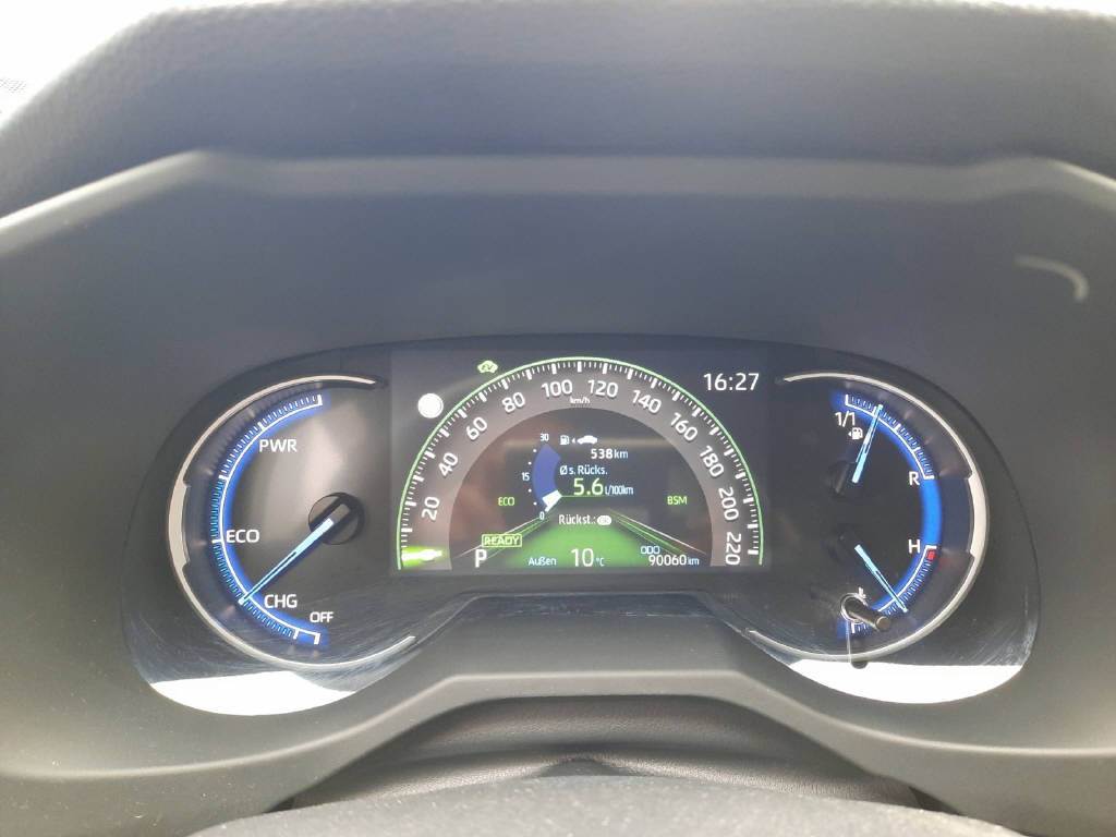 TOYOTA RAV-4 2.5 HEV Trend-image-11