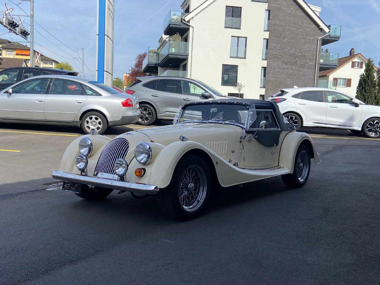 MORGAN PLUS 8-image-9