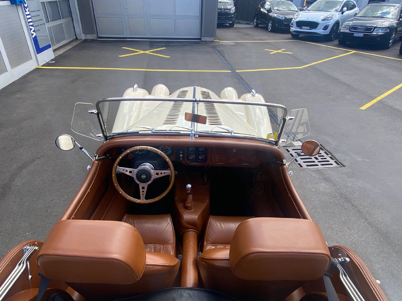 MORGAN PLUS 8-image-8