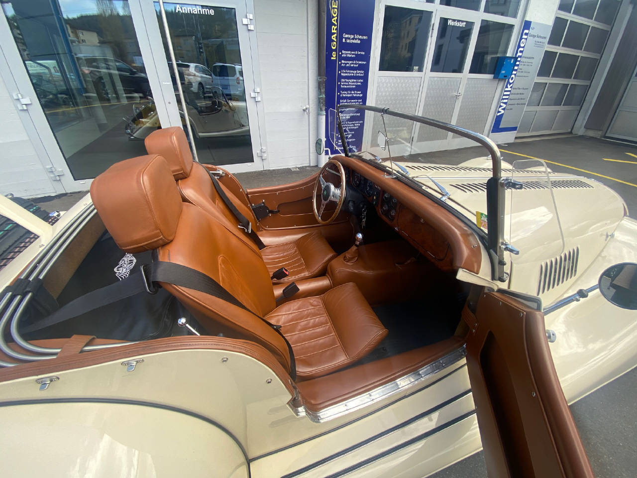 MORGAN PLUS 8-image-7