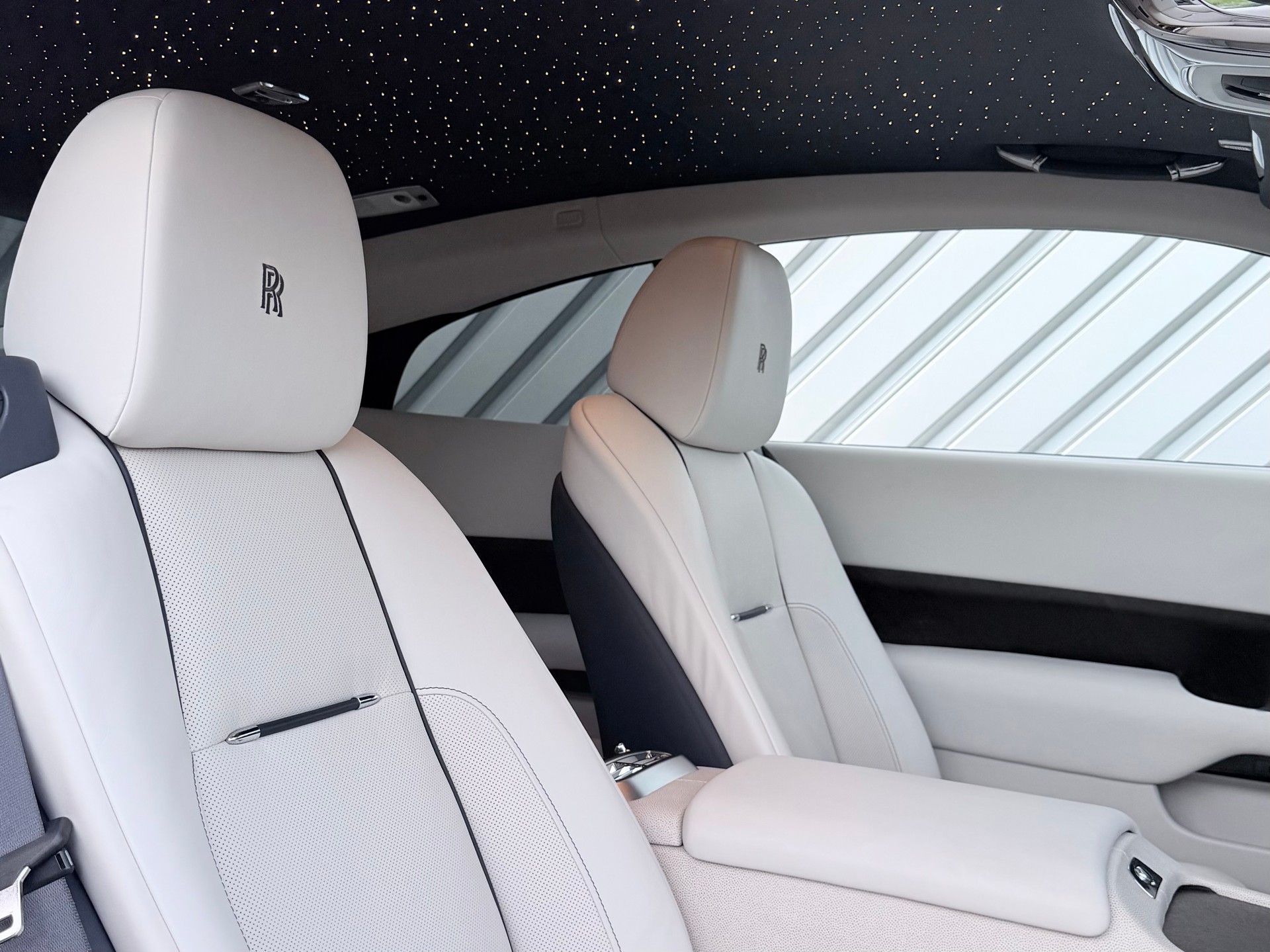 ROLLS-ROYCE Wraith 6.6 V12 Goodwood Bespoke-image-10