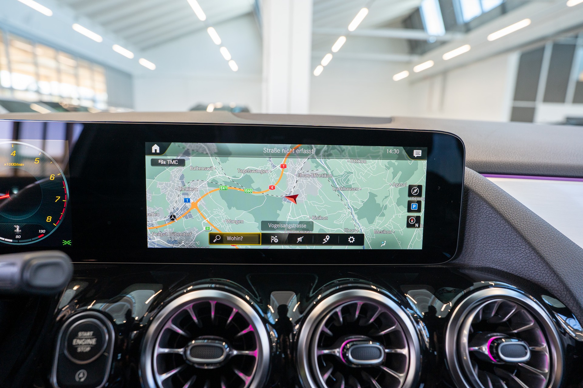MERCEDES-BENZ GLA 200 AMG Line 4matic / Ambiente-beleuchtung / Navi / Rückfahrkamera-image-18