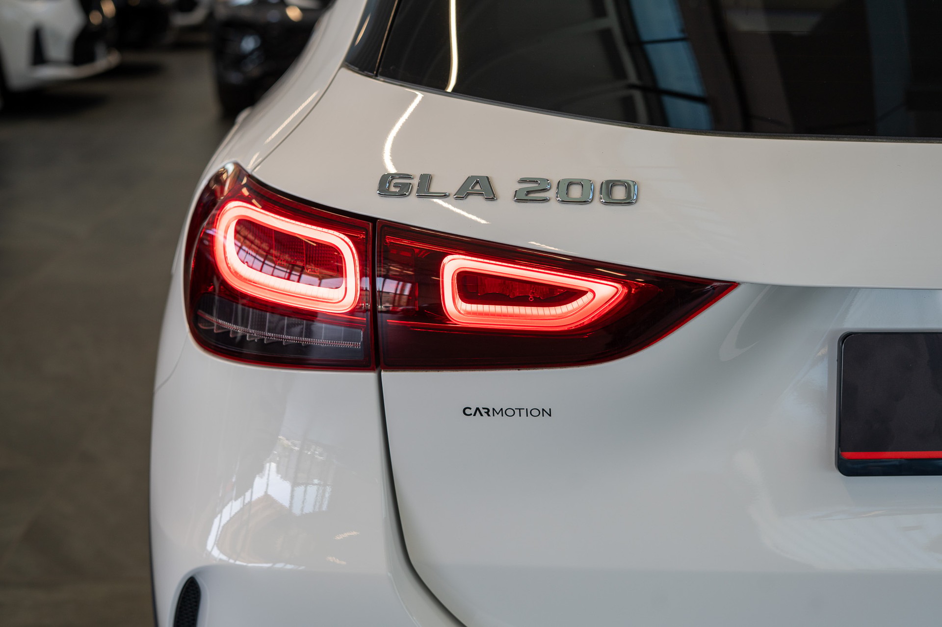 MERCEDES-BENZ GLA 200 AMG Line 4matic / Ambiente-beleuchtung / Navi / Rückfahrkamera-image-7