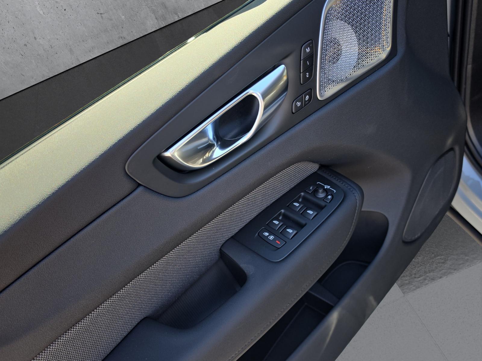 VOLVO XC60 T8 eAWD PluginHybrid Polestar Geartronic-image-14