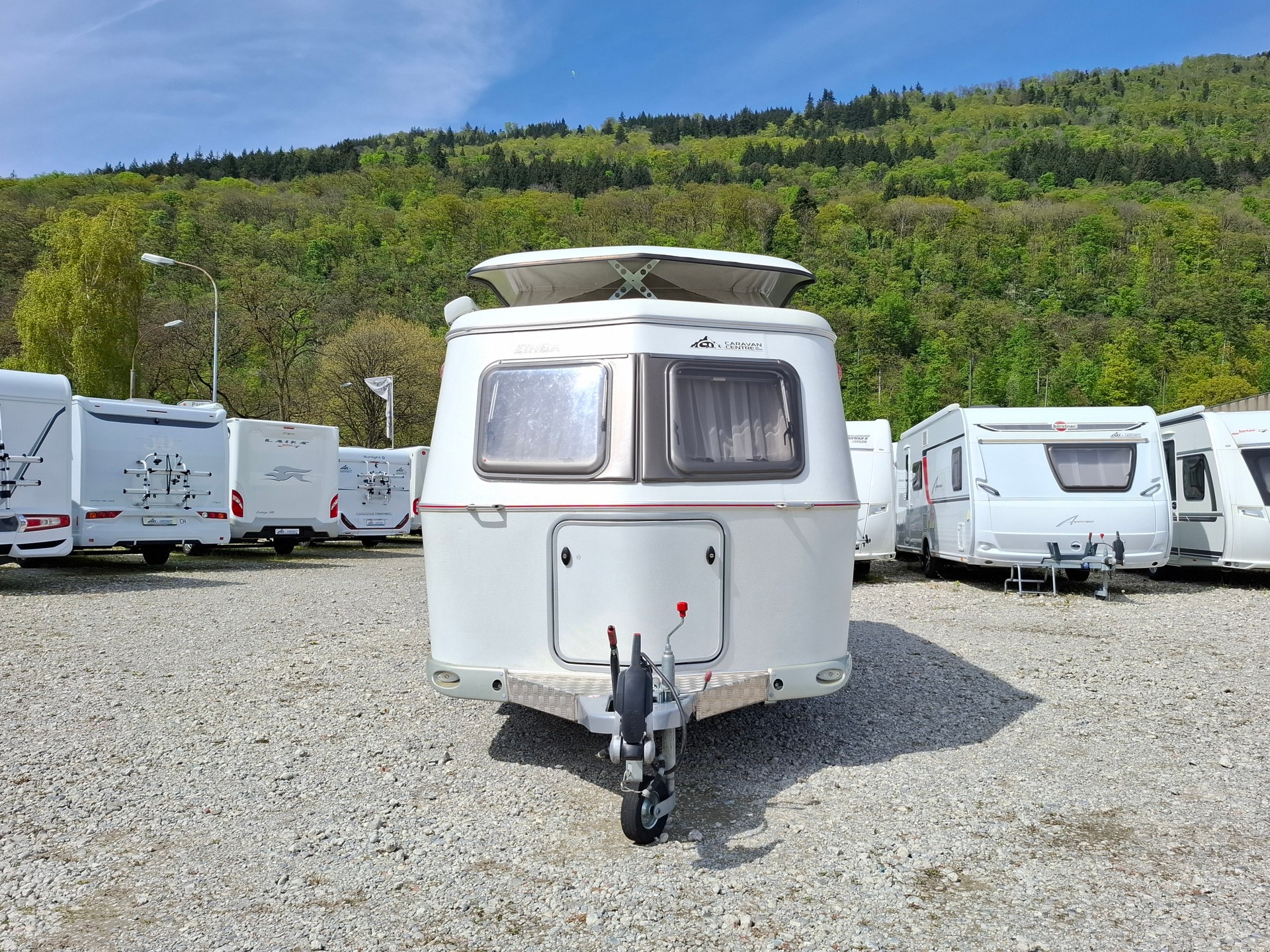 ERIBA Troll 542 GT - Kultwohnwagen mit Längsbett!-image-8