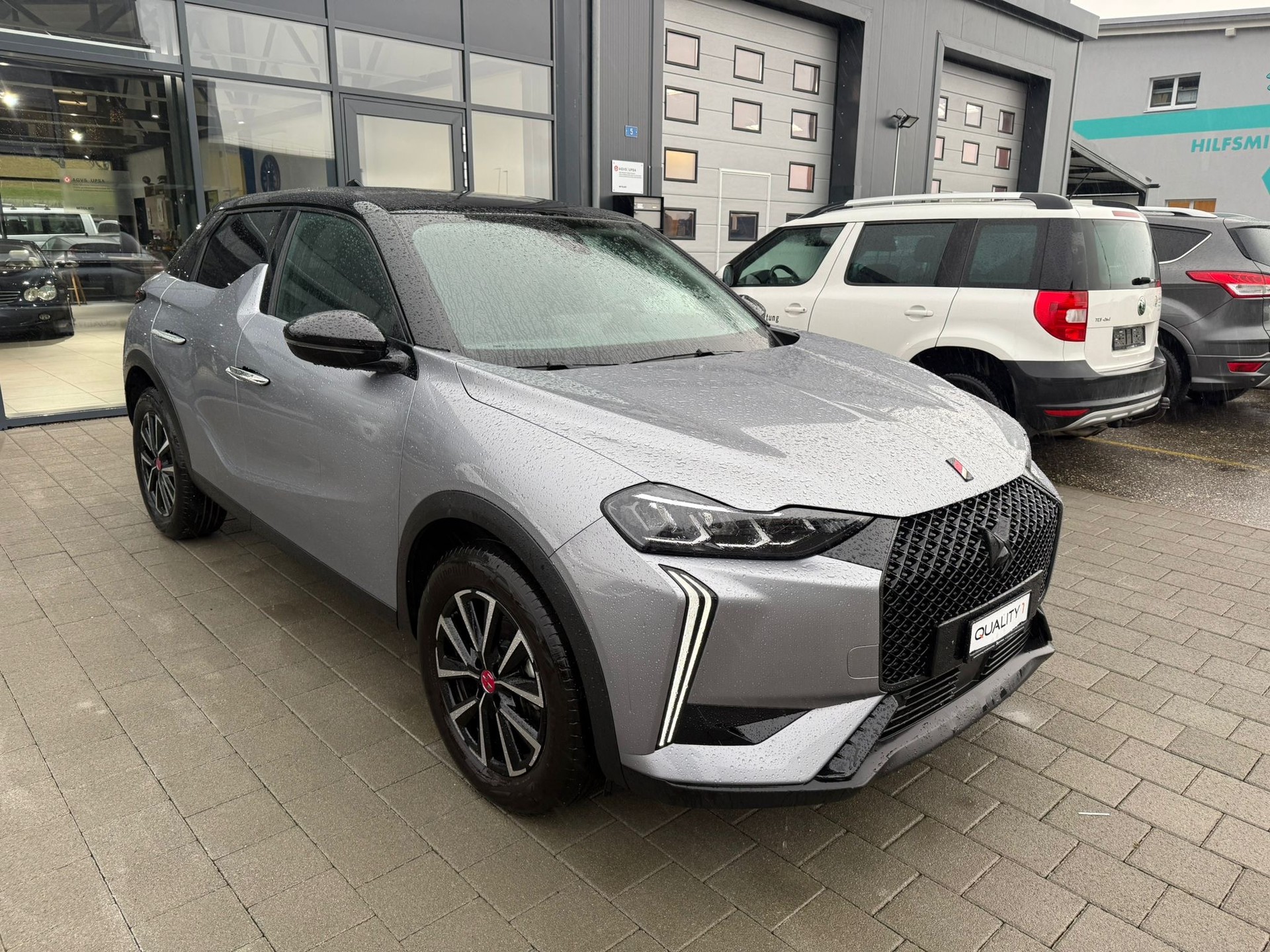 DS AUTOMOBILES DS 3 1.2 PureTech Ligne Noire EAT8-showroom-element-2