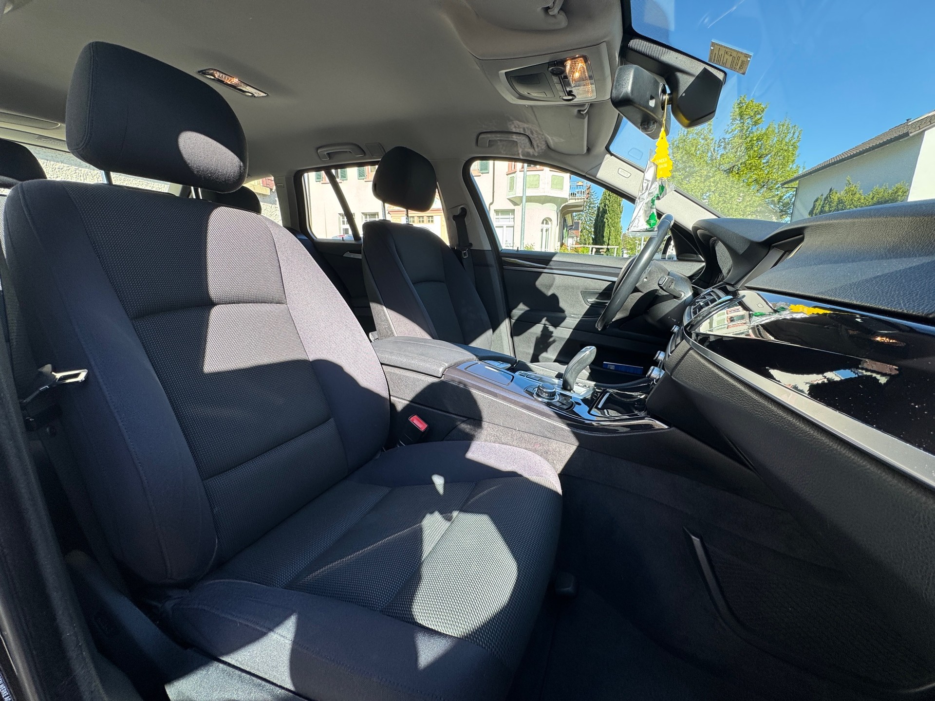 BMW 520d Touring xDrive Steptronic-image-17