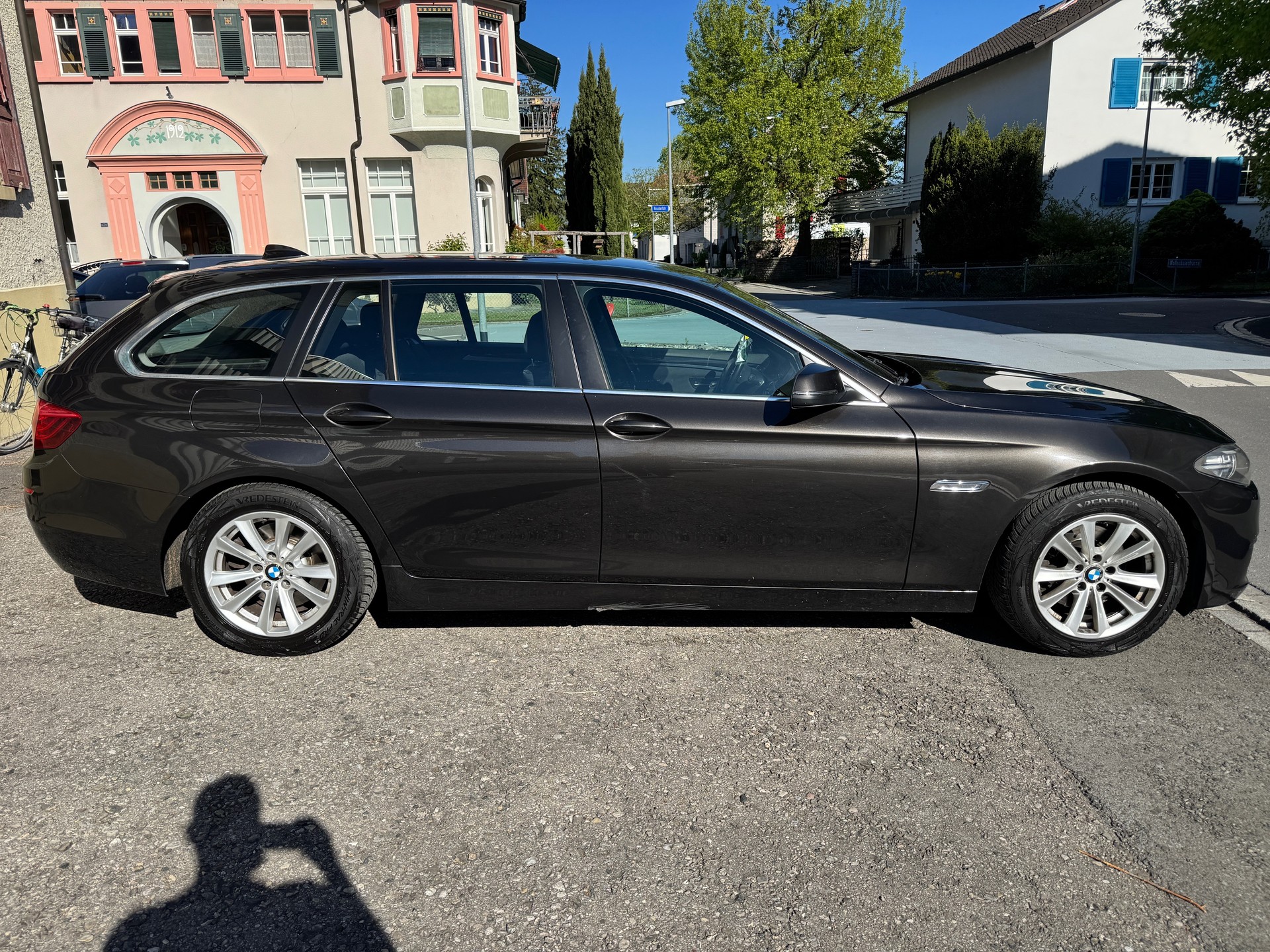BMW 520d Touring xDrive Steptronic-showroom-element-1
