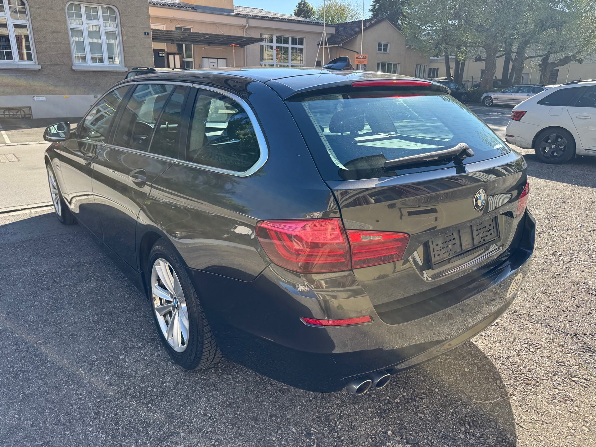 BMW 520d Touring xDrive Steptronic-image-5