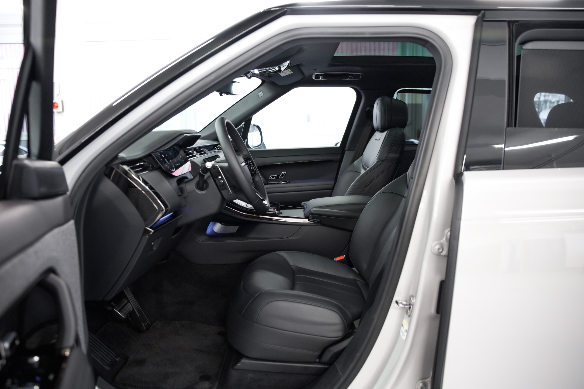 LAND ROVER Range Rover Sport P460e 3.0 Si6 PHEV Dynamic HSE Automatic *CH-FAHRZEUG*-image-18