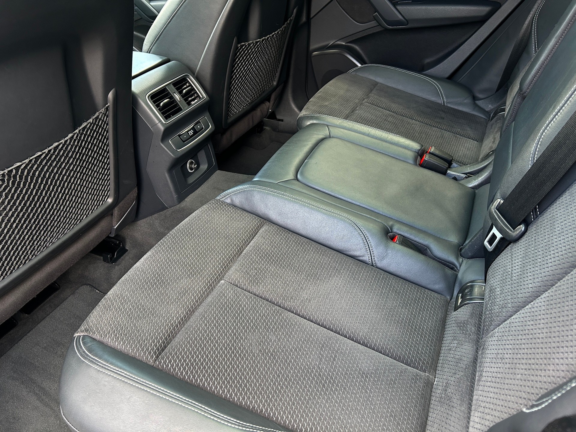 AUDI SQ5 3.0 TFSI quattro S-tronic-Schiebedach-el.Sitzverstellung-Luftfahrwerk-AHK-Virtual Cokpit-Adaptiver Tempomat-image-9