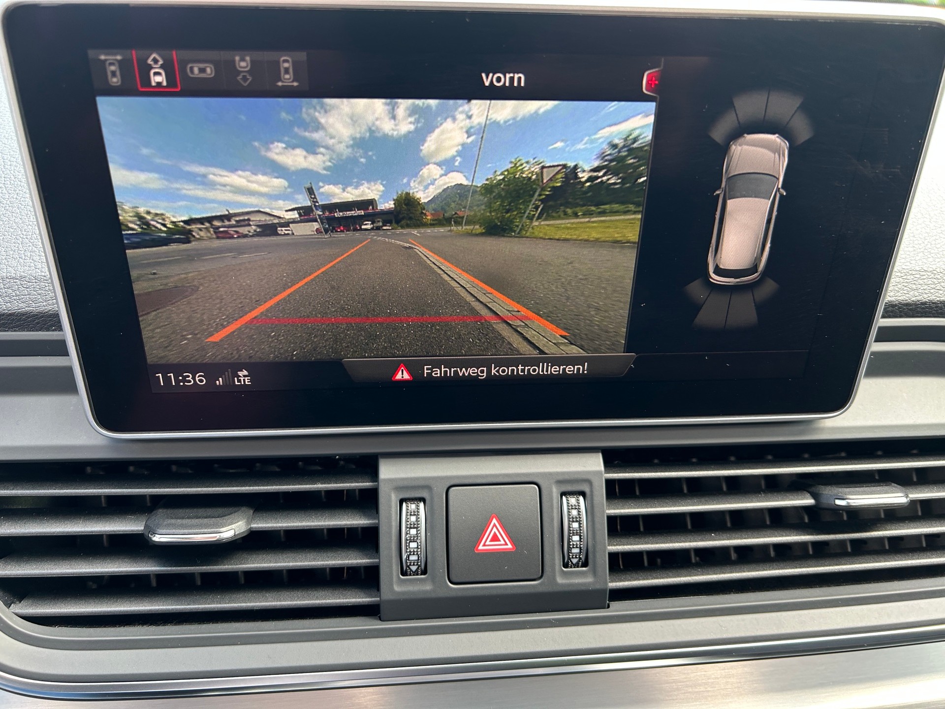 AUDI SQ5 3.0 TFSI quattro S-tronic-Schiebedach-el.Sitzverstellung-Luftfahrwerk-AHK-Virtual Cokpit-Adaptiver Tempomat-image-23
