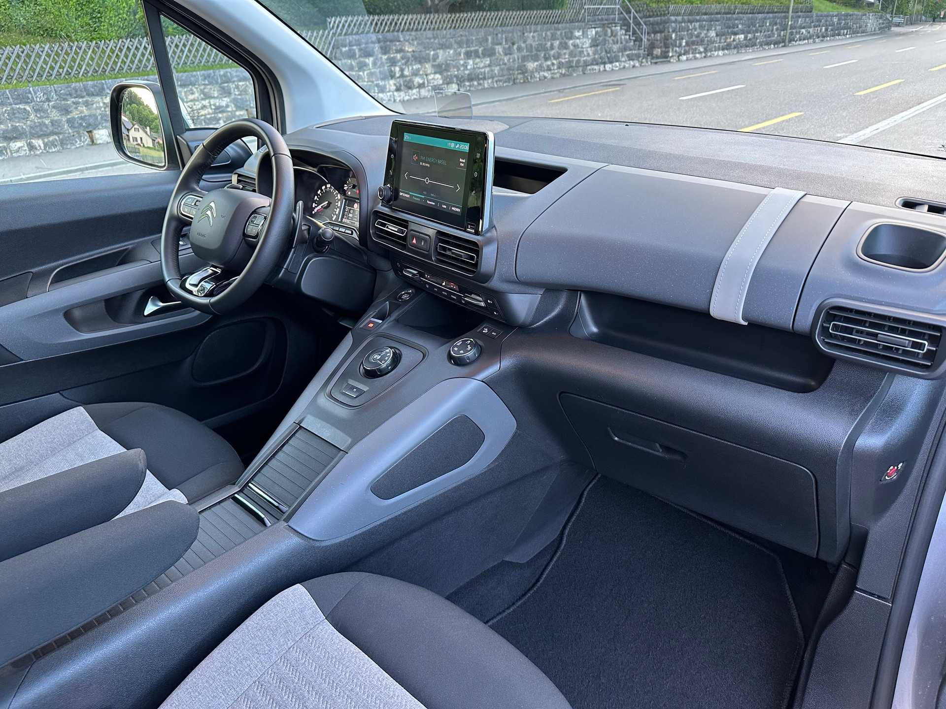CITROEN Berlingo XL 1.5 BlueHDi 7 Plätze Feel EAT8-image-10