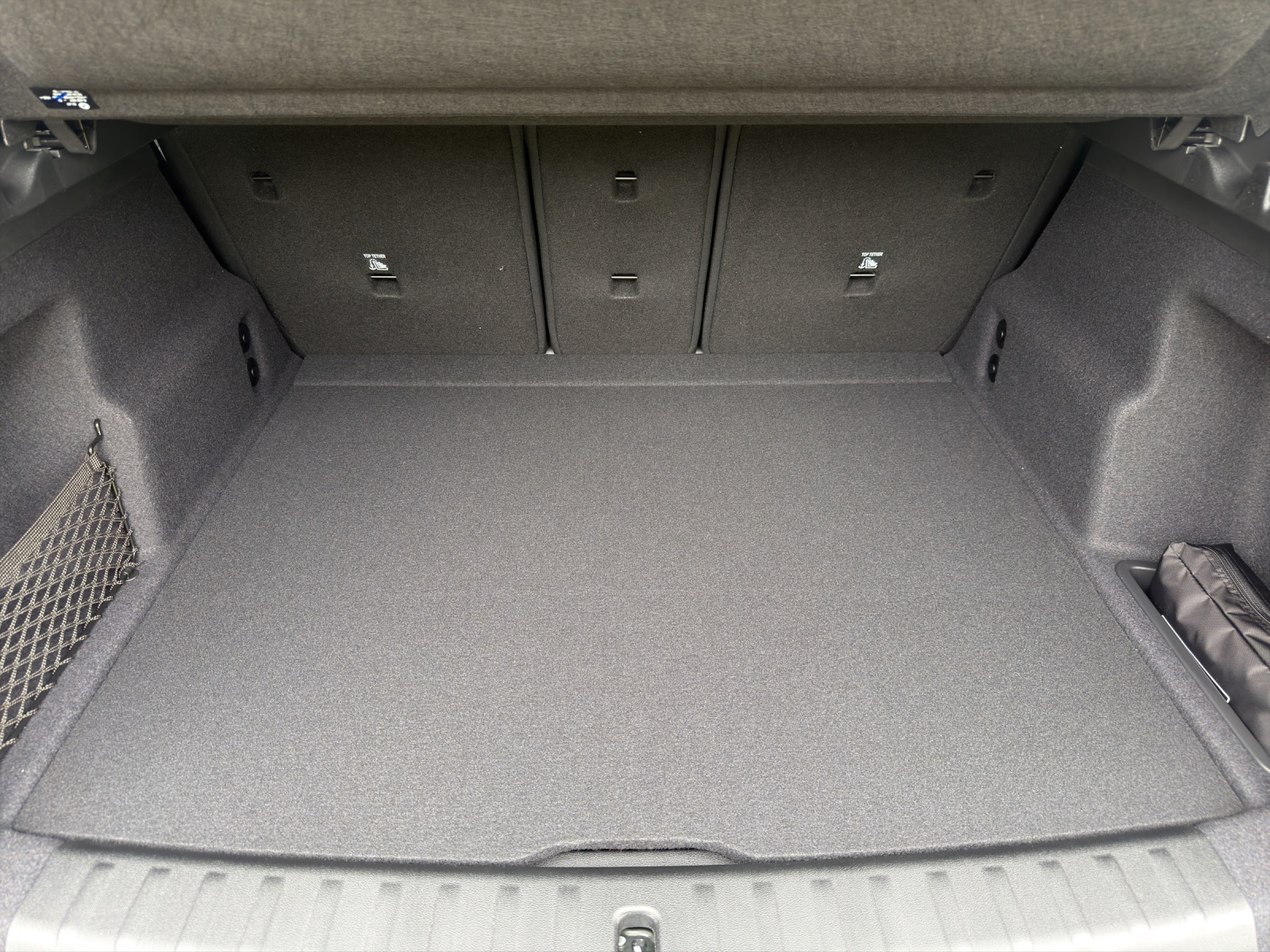BMW X1 sDrive 18i-image-14