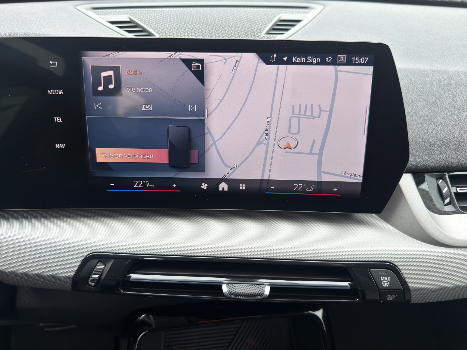 BMW X1 sDrive 18i-image-12