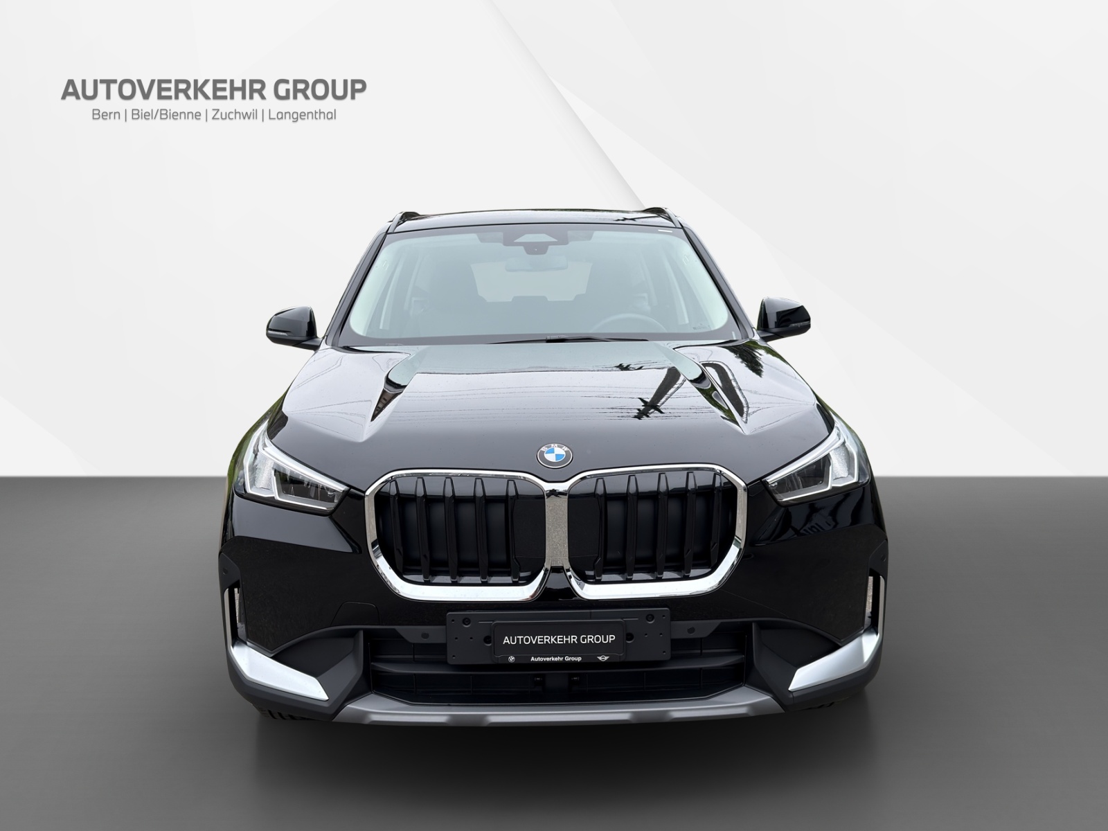 BMW X1 sDrive 18i-showroom-element-1