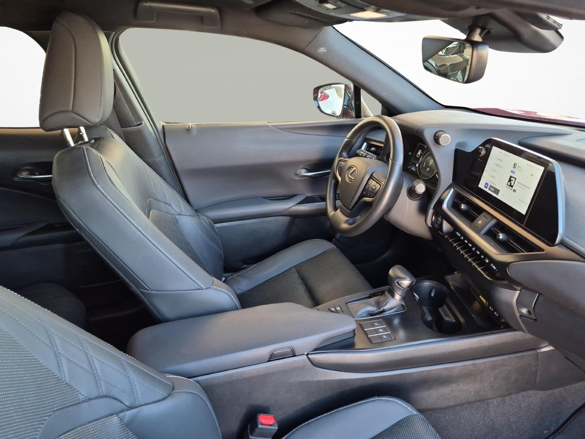 LEXUS UX 250h Comfort / Jetzt mit attraktivem 0.9% Leasing!-image-9