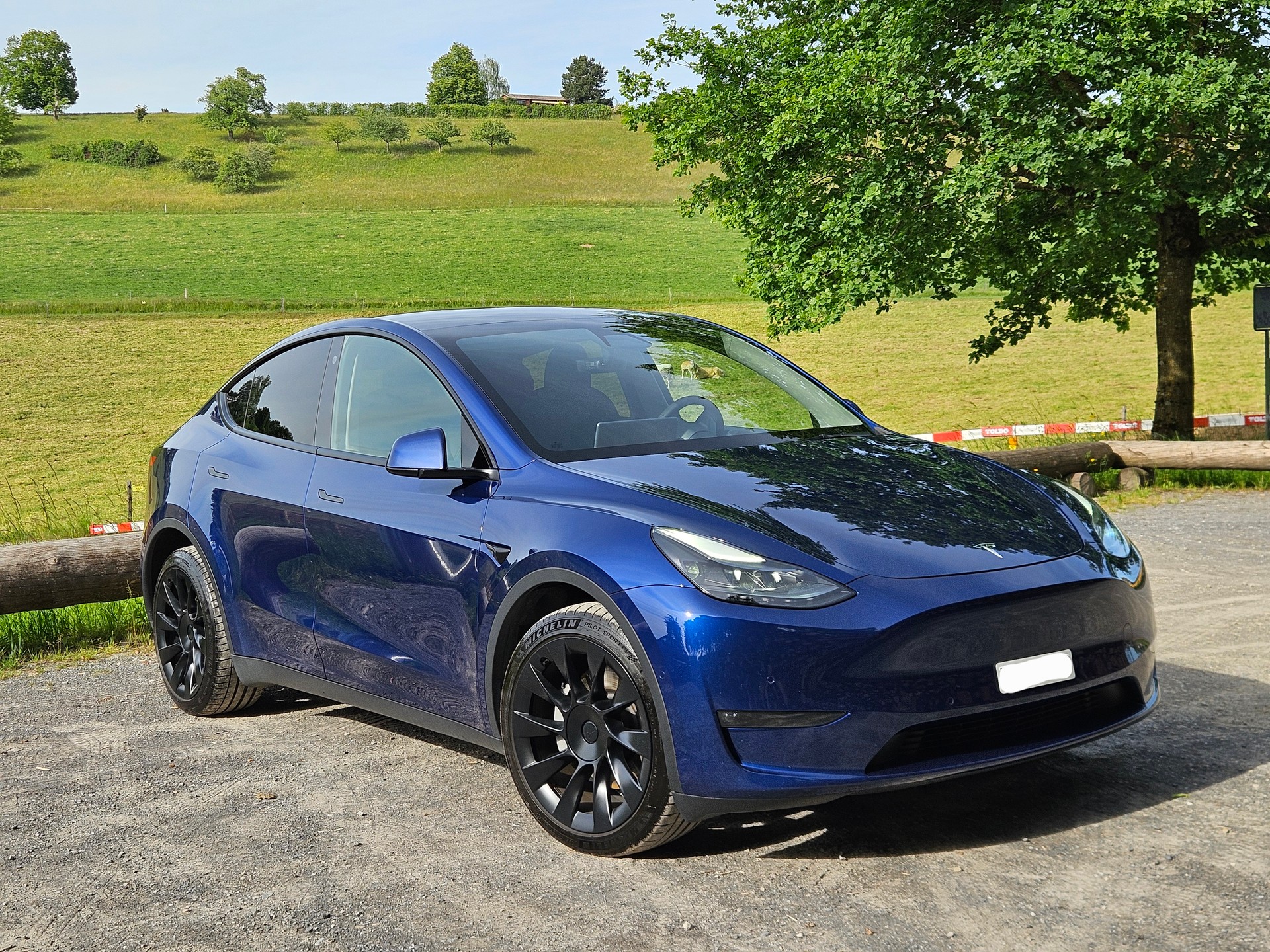 TESLA Model Y Long Range, Enhanced AP, Beschleunigungs Boost