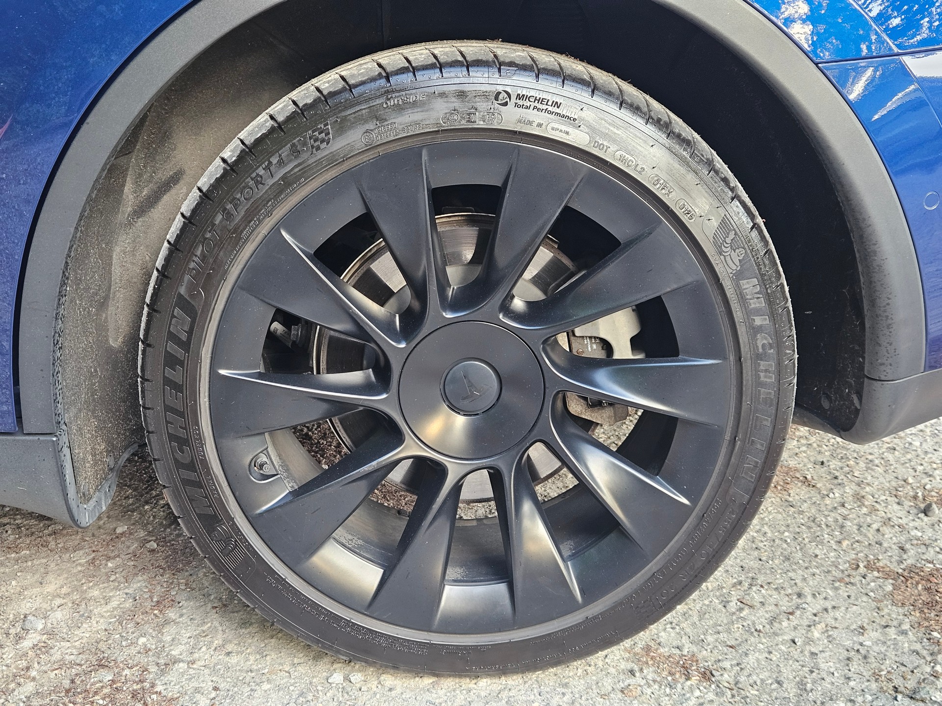 TESLA Model Y Long Range, Enhanced AP, Beschleunigungs Boost-image-13