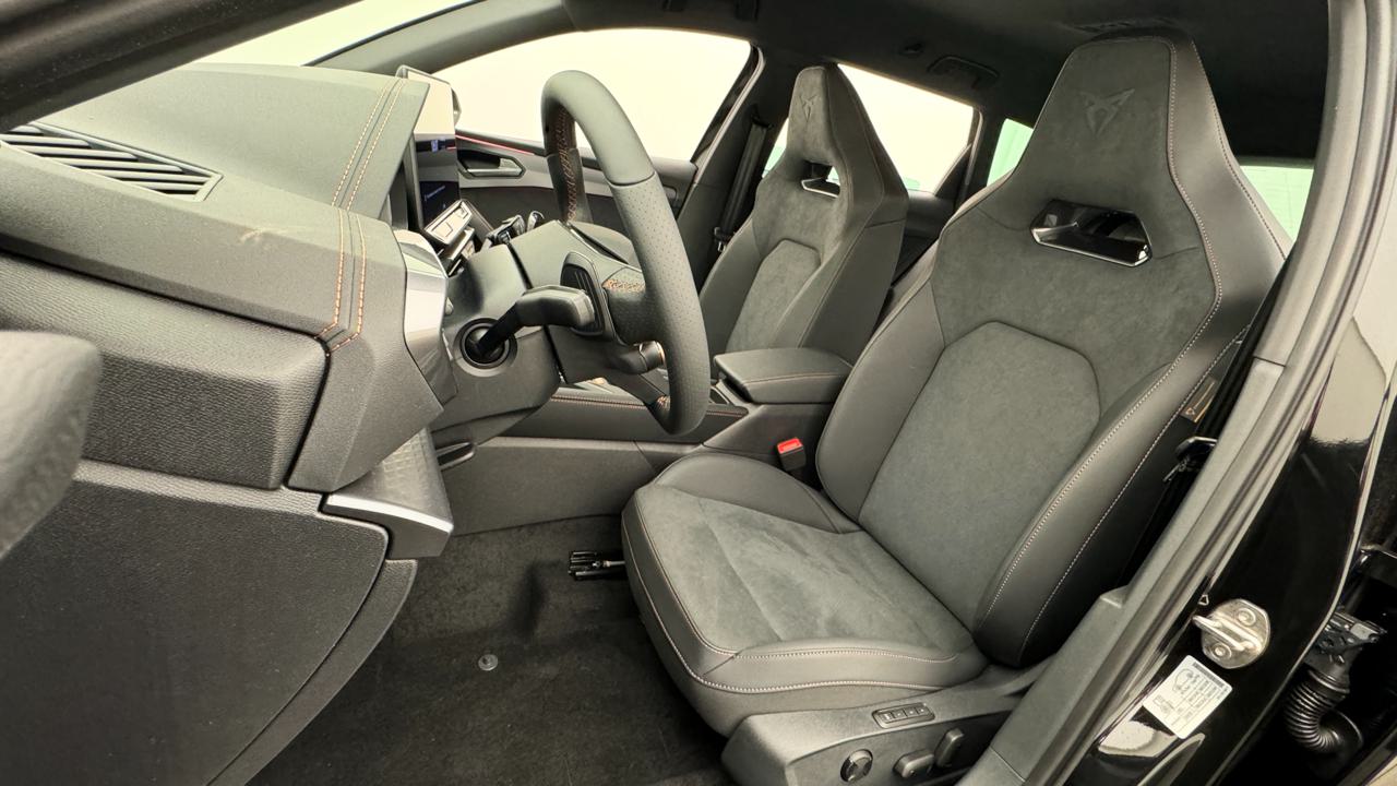 CUPRA LEON ST 2.0 TSI VZ DSG 4Drive-image-4