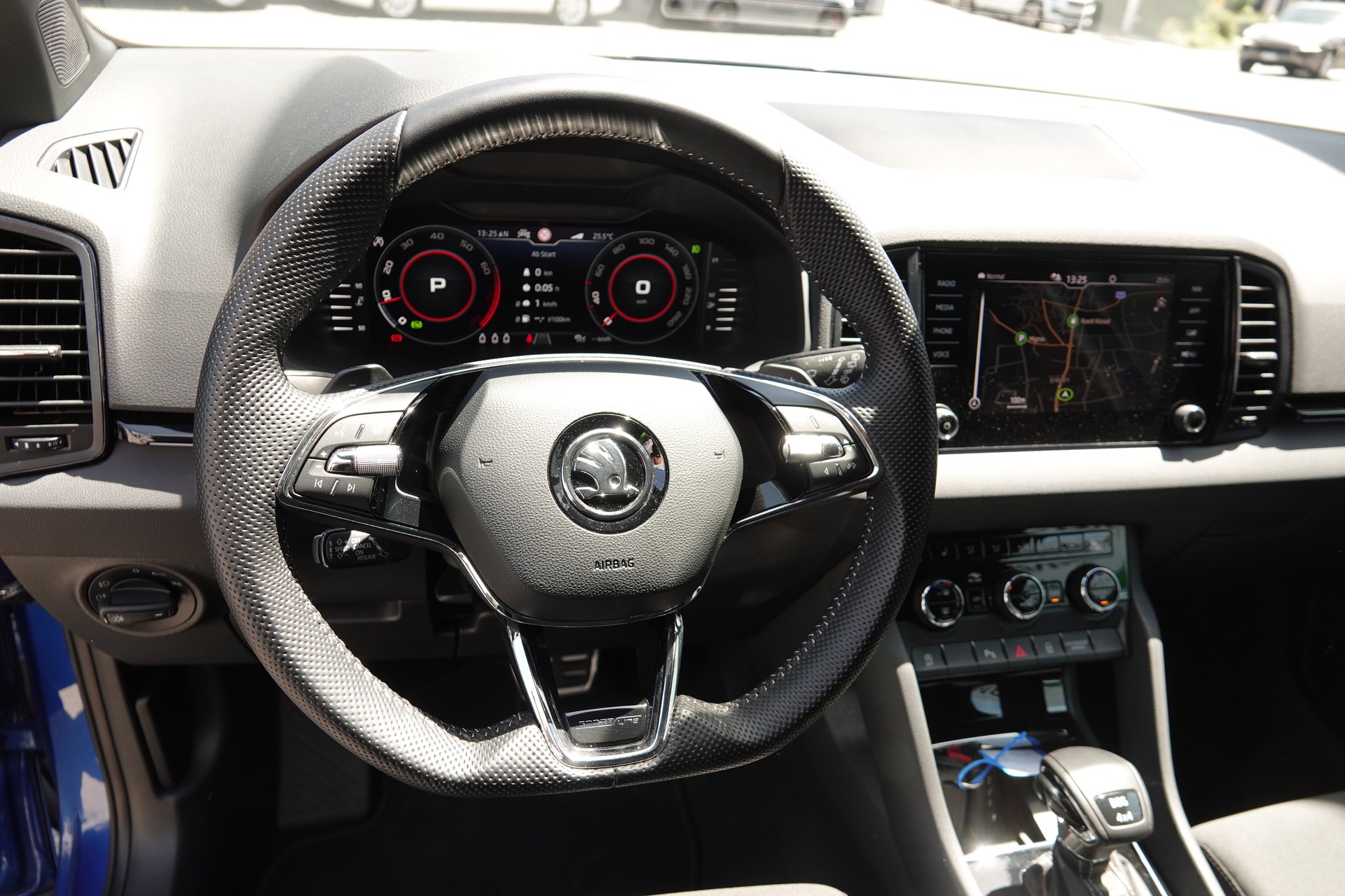 SKODA Karoq 2.0 TSI SportLine DSG 4x4-image-11