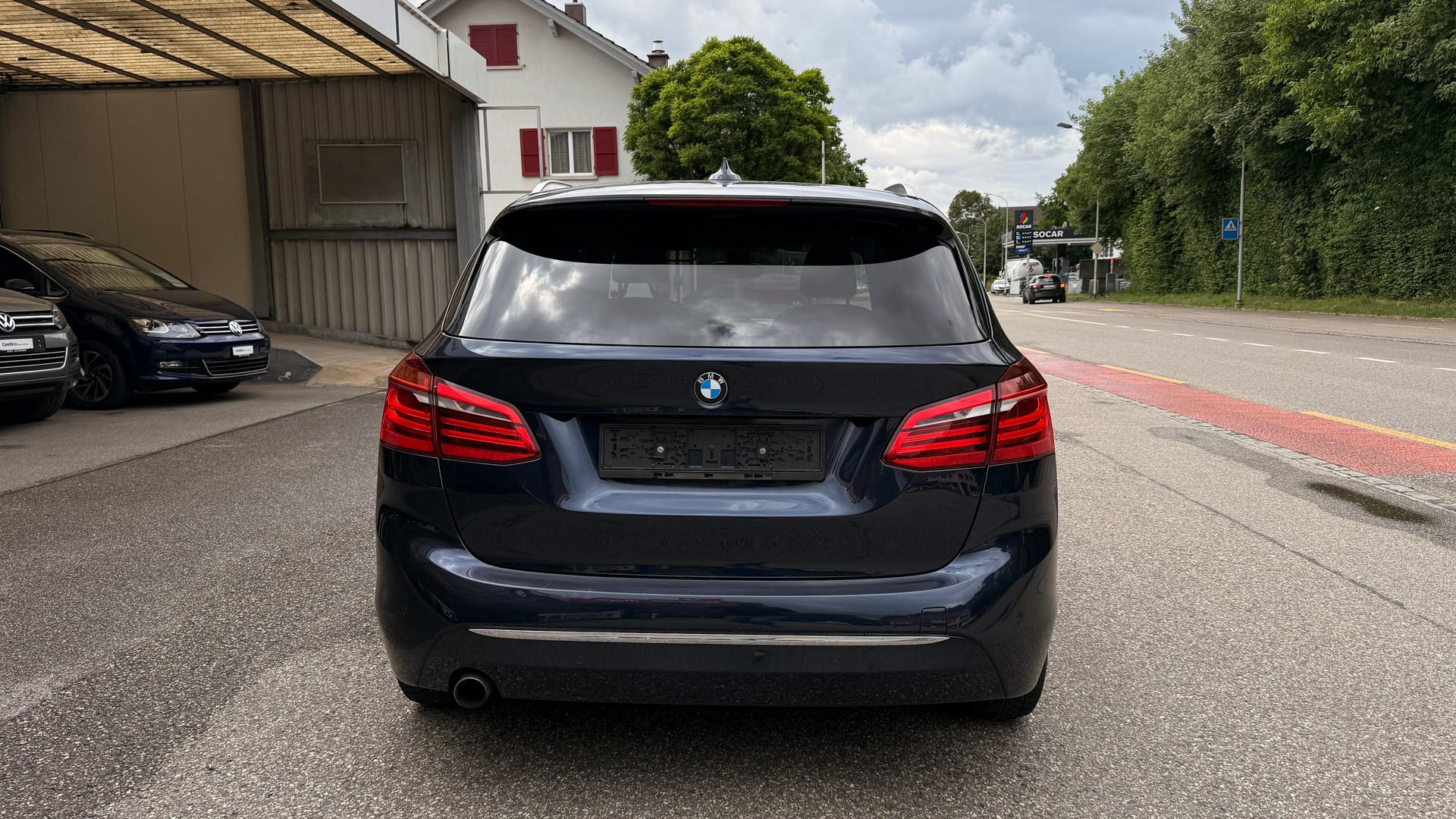 BMW 218i Active Tourer Steptronic-image-5