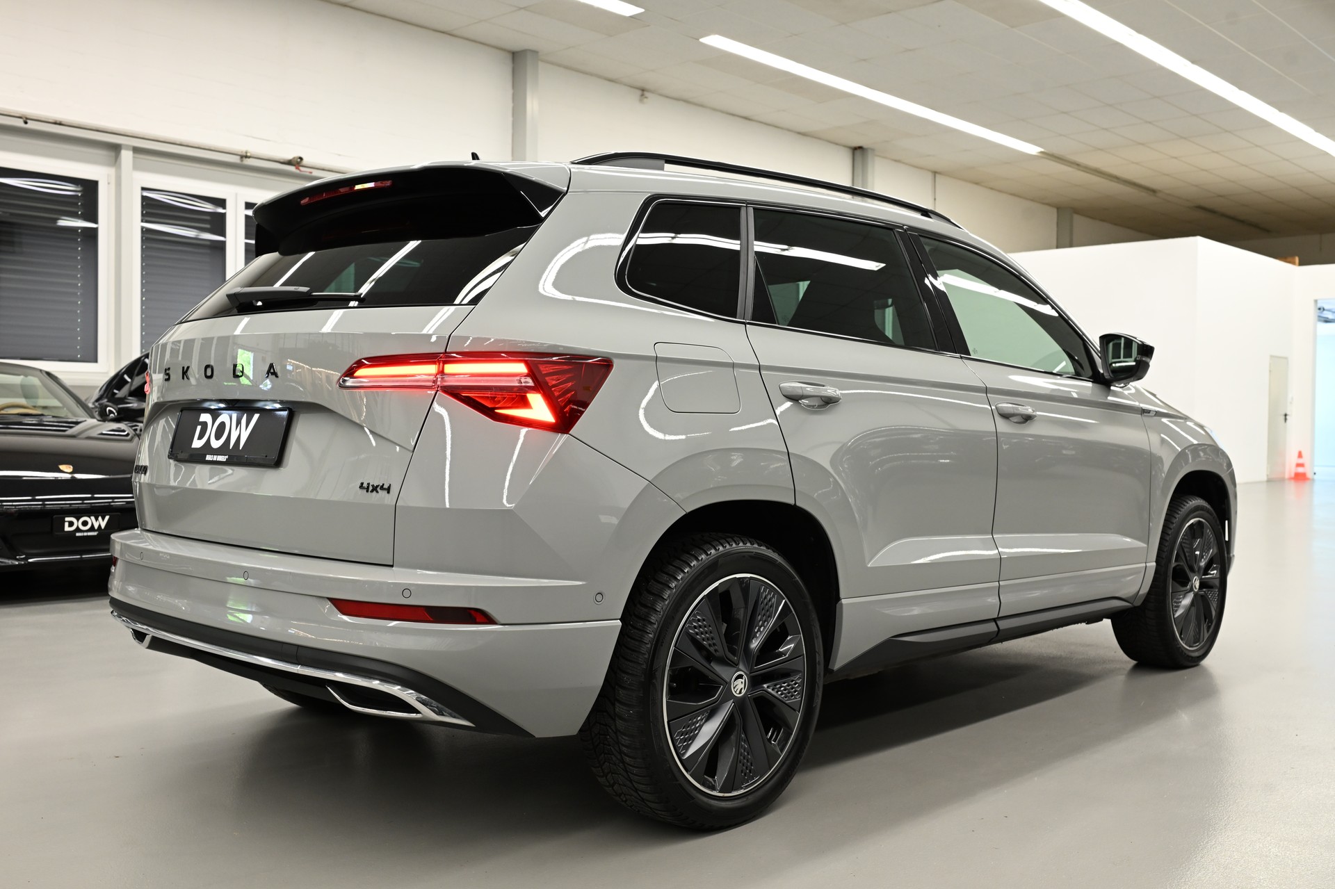 SKODA Karoq 2.0 TSI SportLine 4x4 DSG-showroom-element-3