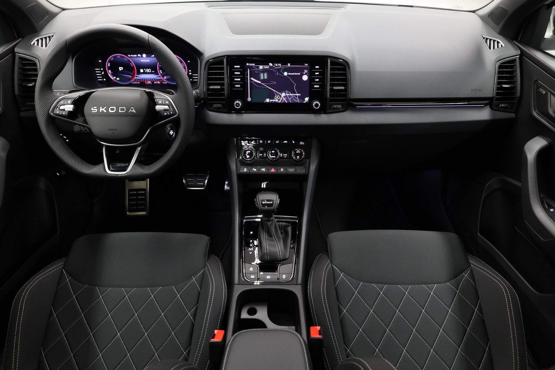 SKODA Karoq 2.0 TSI SportLine 4x4 DSG-image-10