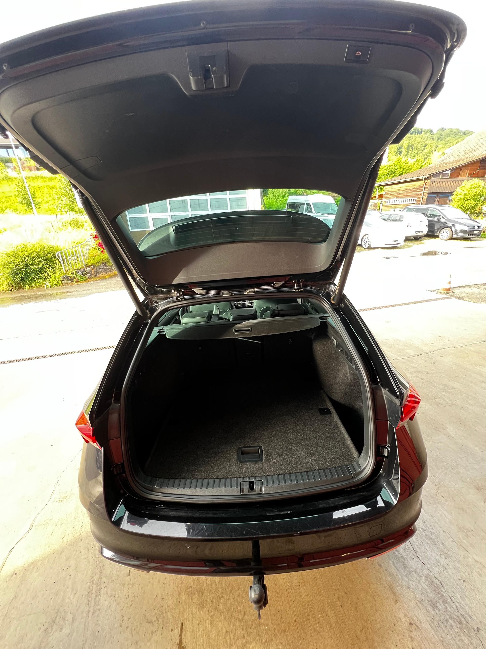 SKODA Octavia Combi 2.0 TDI DSG RS 4x4 // HUD // Pano // Standheizung // AHK // Massagesitz-image-14