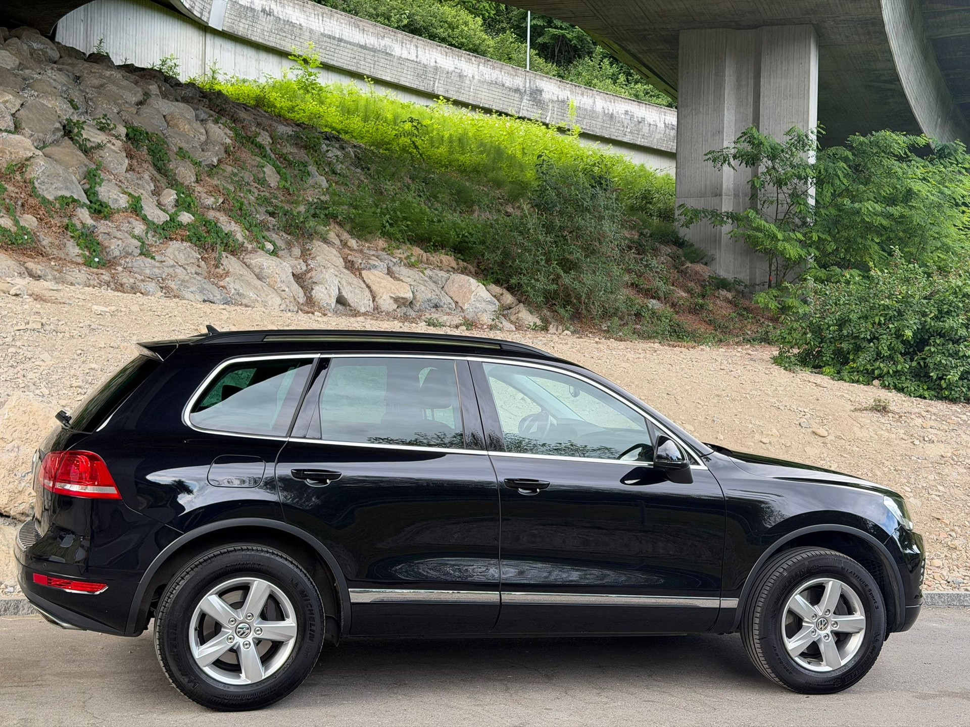 VW Touareg 3.0 TDI BlueMotion Technology Tiptronic-image-5