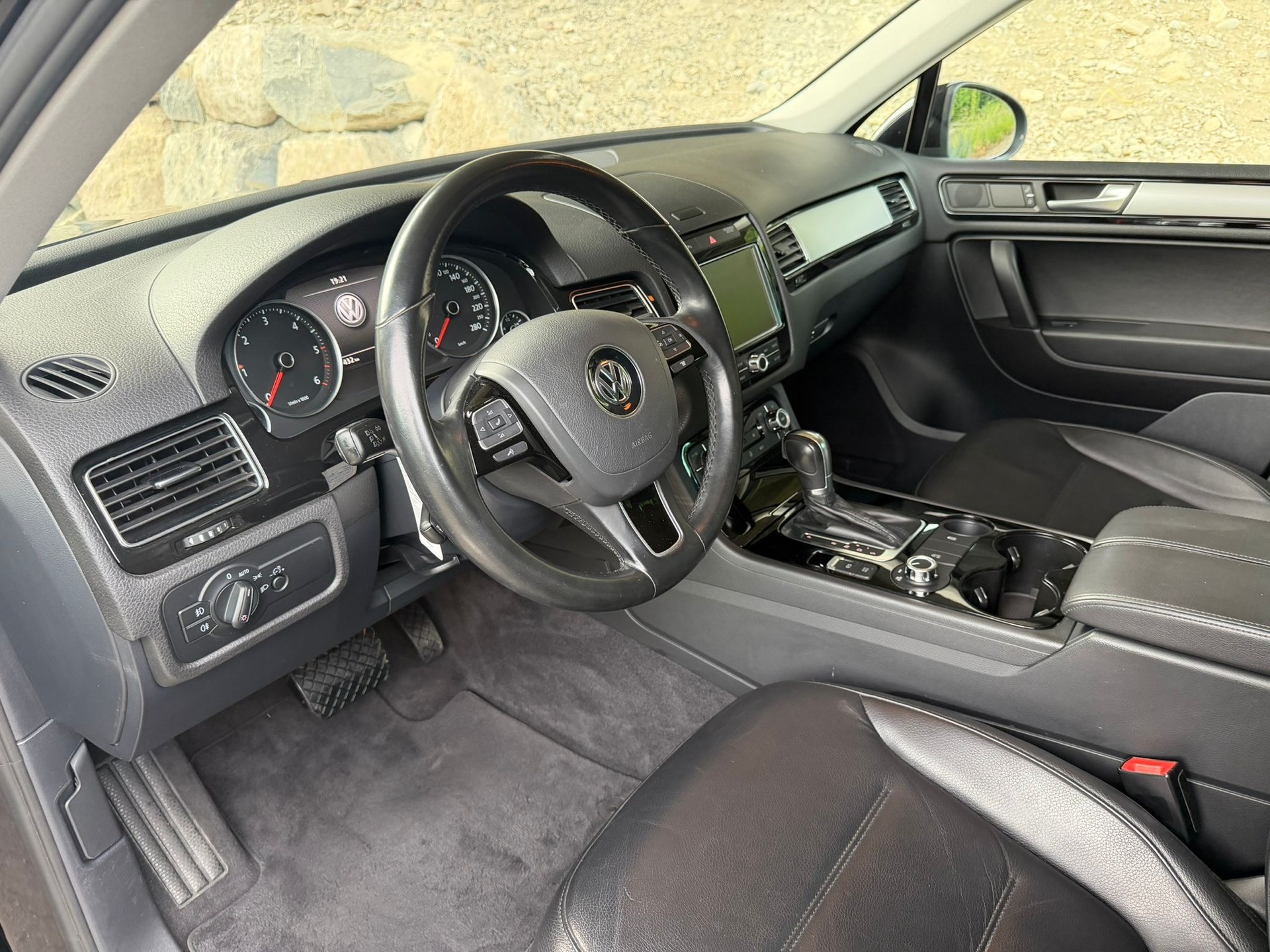 VW Touareg 3.0 TDI BlueMotion Technology Tiptronic-image-6