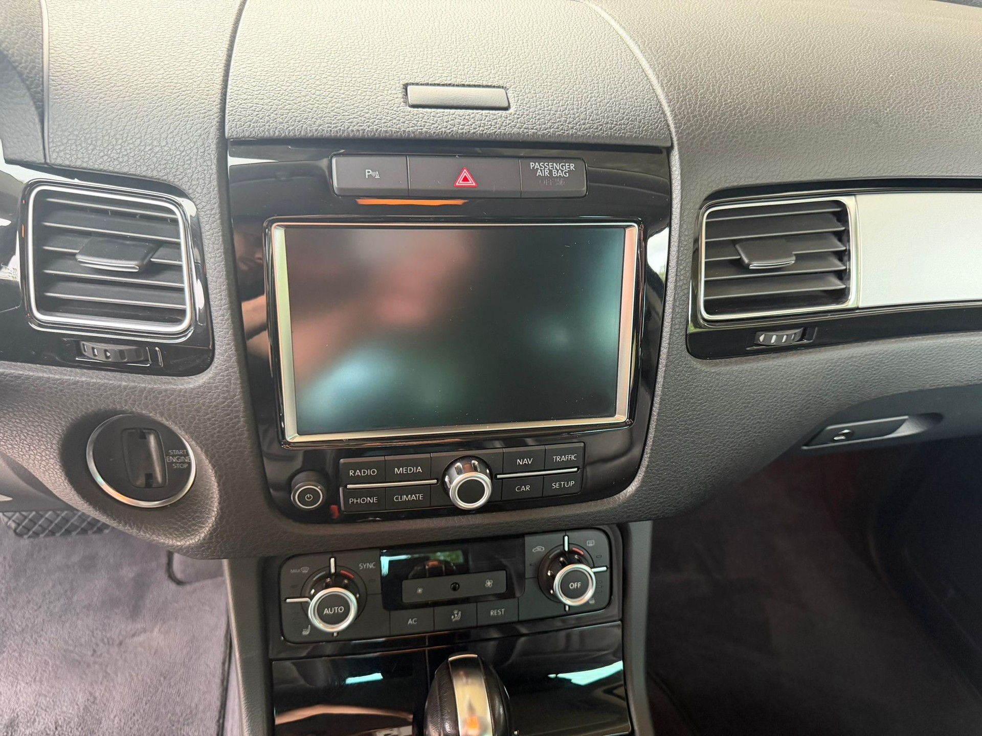 VW Touareg 3.0 TDI BlueMotion Technology Tiptronic-image-10