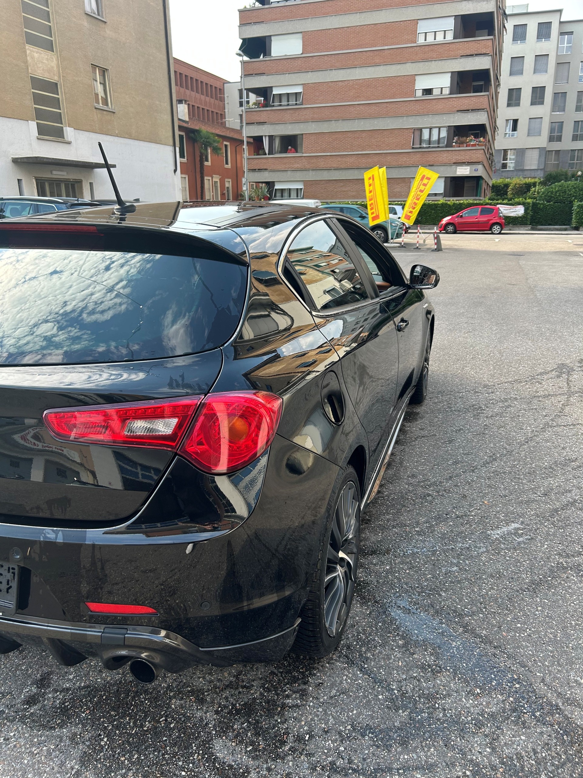 ALFA ROMEO Giulietta 1750 TBi Quadrifoglio Verde TCT-image-3