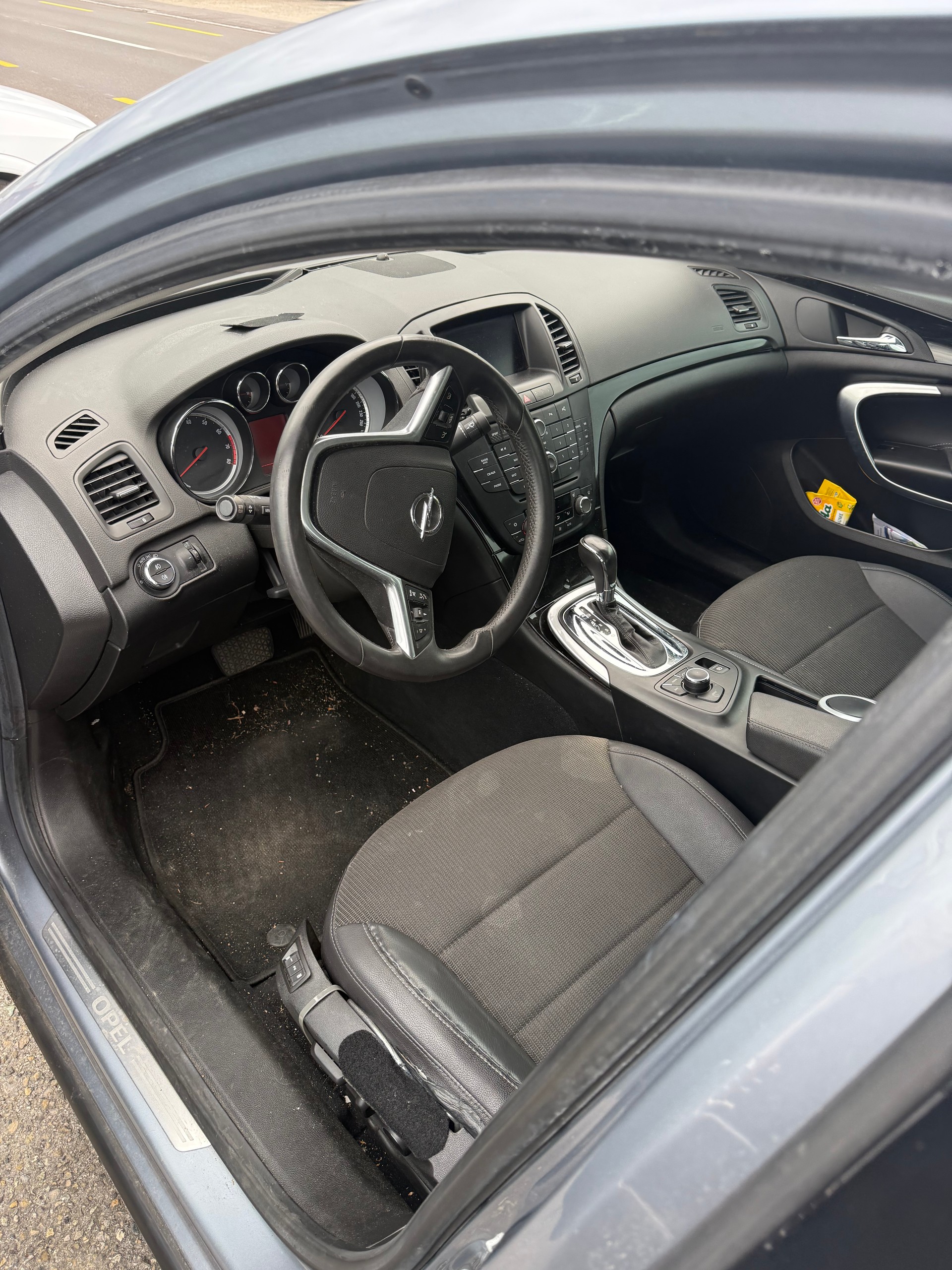 OPEL Insignia 2.0 Turbo Sport Automatic-image-5