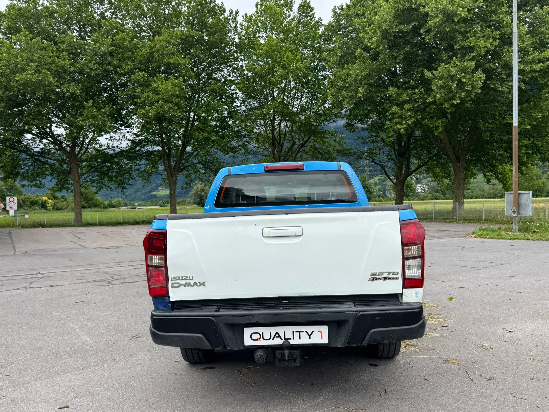 ISUZU D-MAX 2.5 Crew Cab Satellite 4x4-image-7