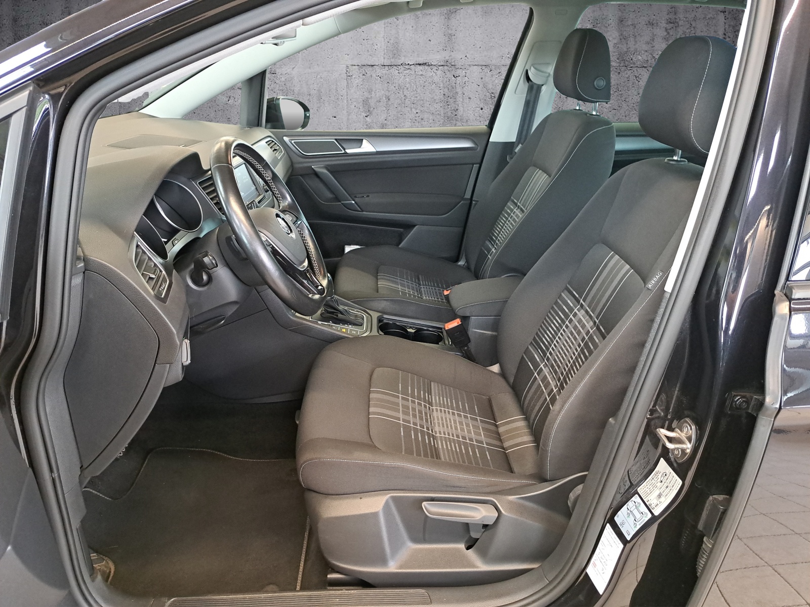 VW Golf Sportsvan 1.4 TSI 150 DSG-7-image-9