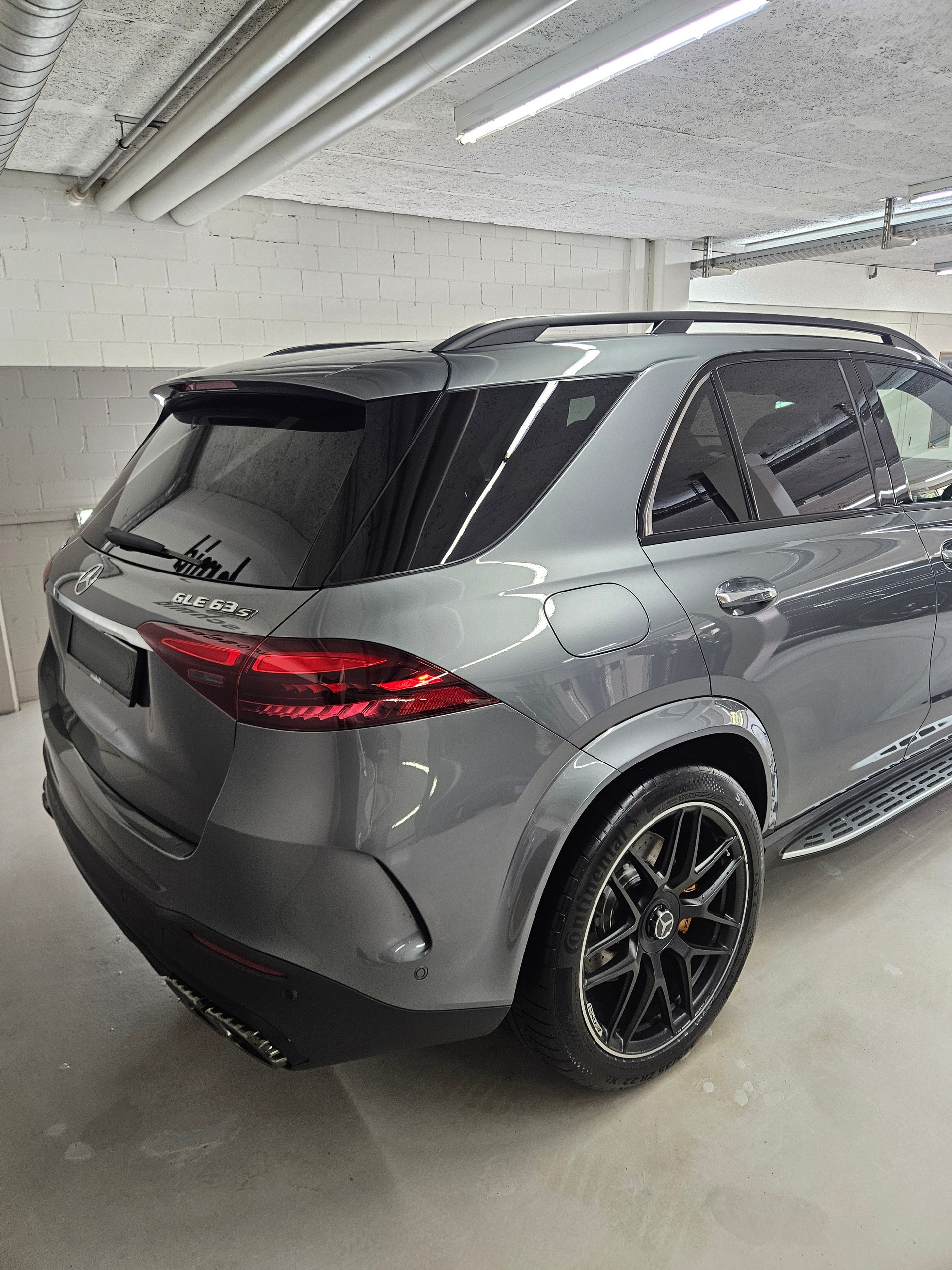 MERCEDES-BENZ GLE 63 S AMG 4Matic+-showroom-element-2