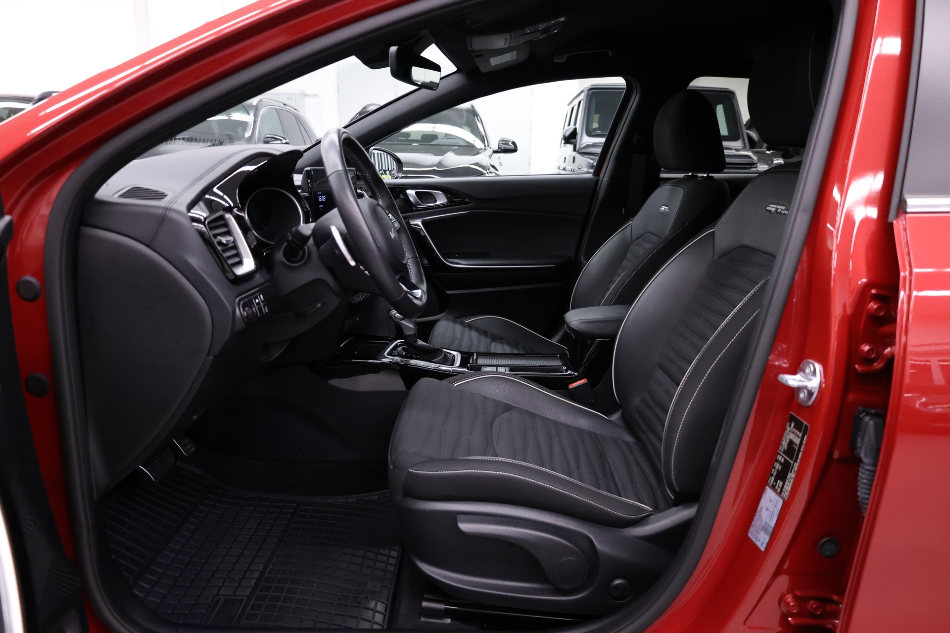KIA Ceed SW 1.5 T-GDi GT-Line-image-13