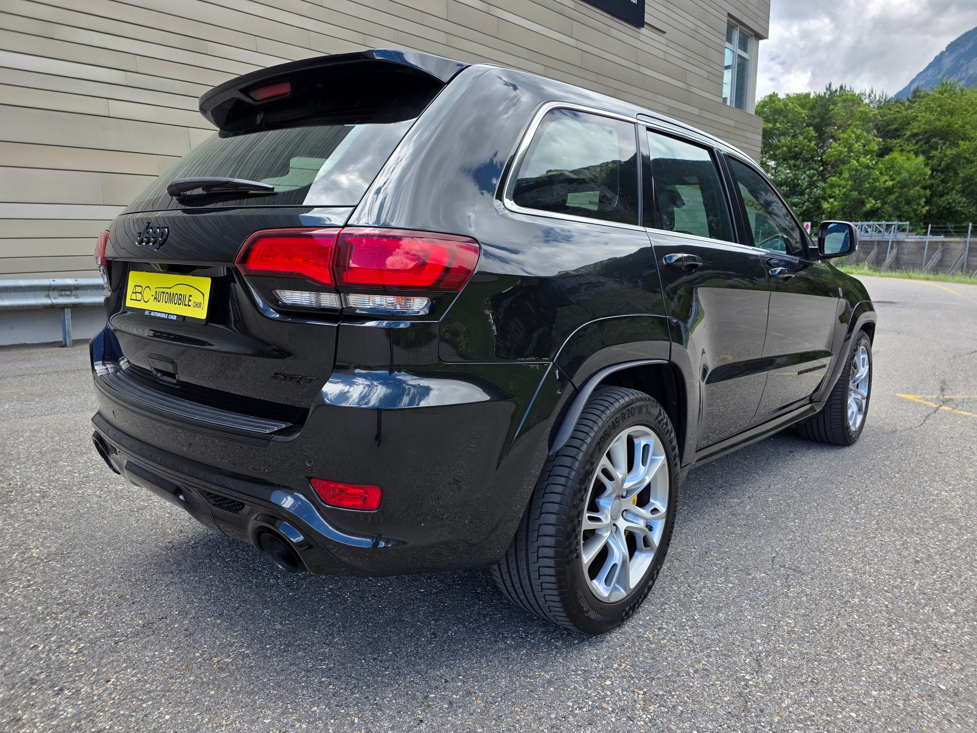 JEEP Grand Cherokee 6.4 V8 HEMI SRT8 Automatic-image-6