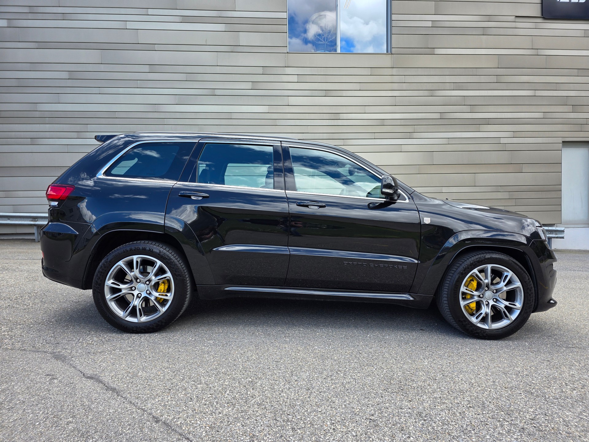 JEEP Grand Cherokee 6.4 V8 HEMI SRT8 Automatic-image-4