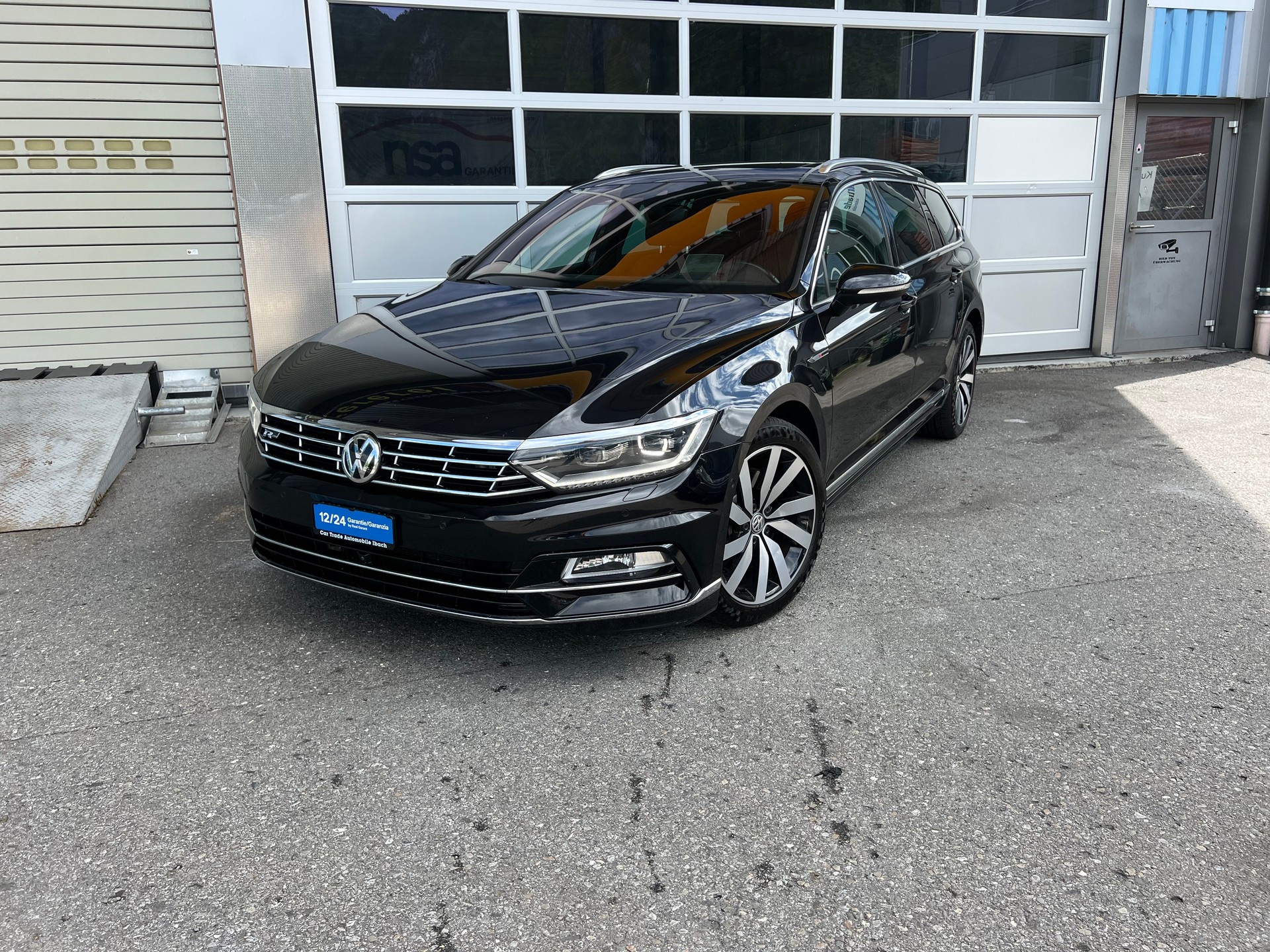 VW Passat Variant 2.0 TSI R-Line Highline 4x4 DSG PS 280 *** Leder * Head-Up Display * AHK 2200 kg.* 1 Jahr Garantie möglich **-showroom-element-1
