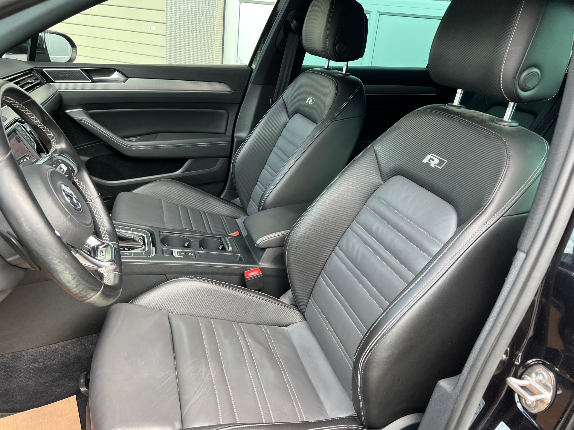 VW Passat Variant 2.0 TSI R-Line Highline 4x4 DSG PS 280 *** Leder * Head-Up Display * AHK 2200 kg.* 1 Jahr Garantie möglich **-image-22